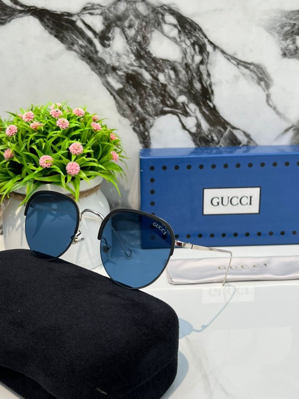 Gucci_pathan_silver_blue