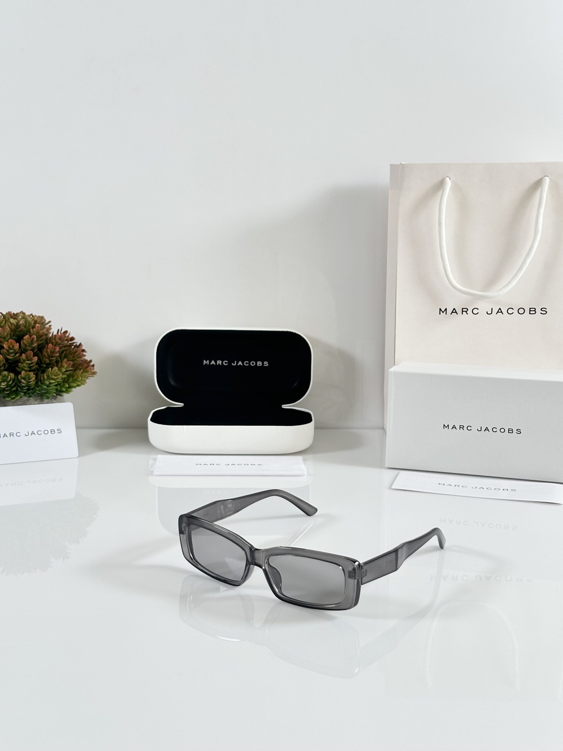 Marc Jacobs 9180 Grey
