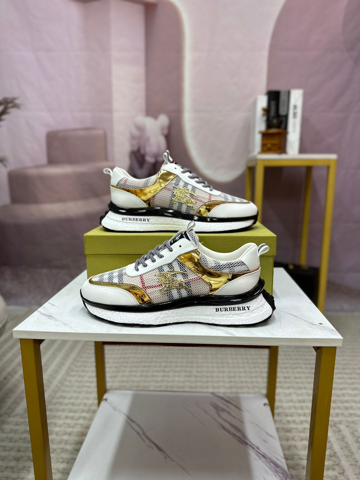 BURBERR_Y LOGO IMPORTED PREMIUM SNEAKER