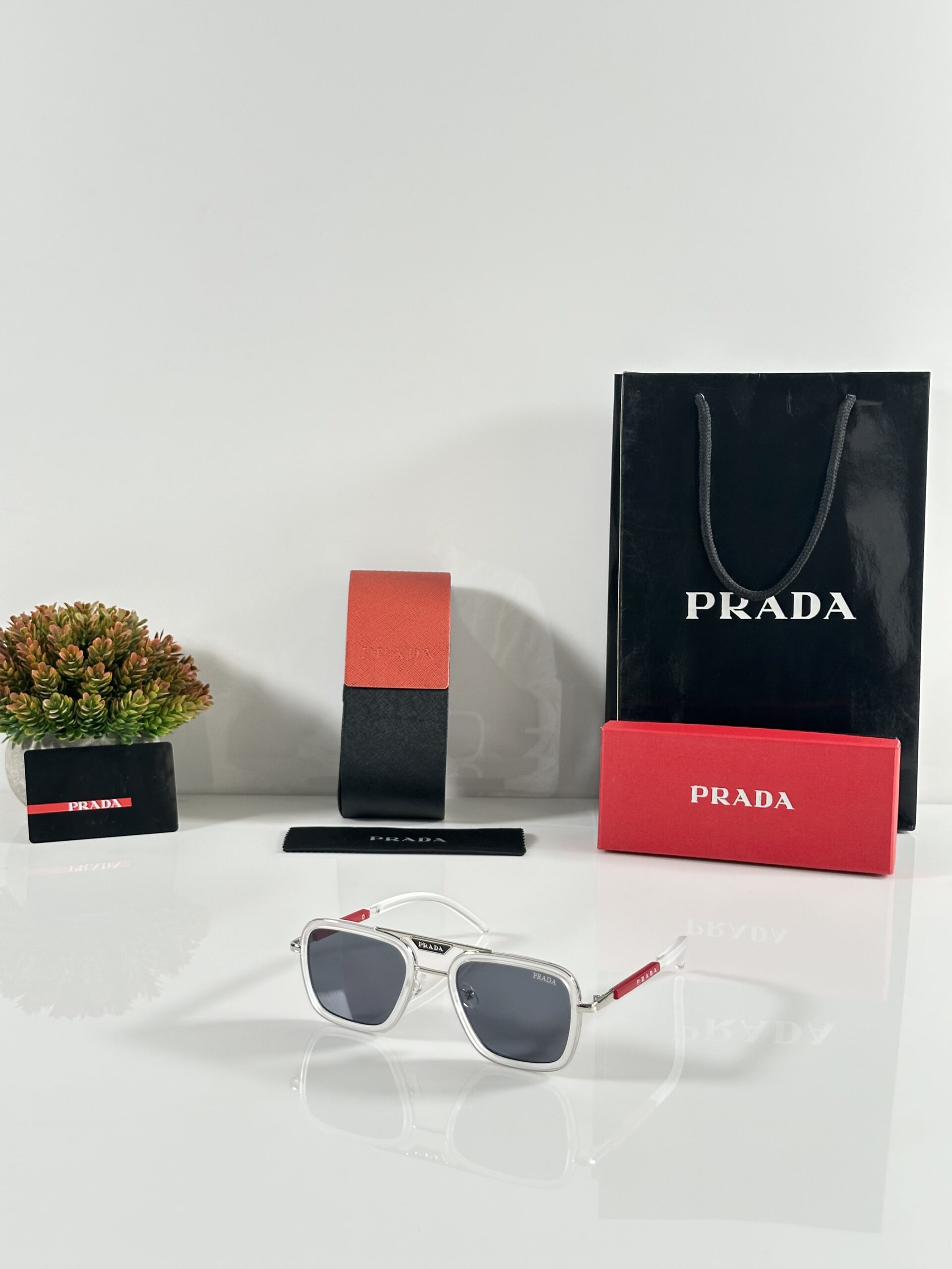 Prada_8805_Ice_Black