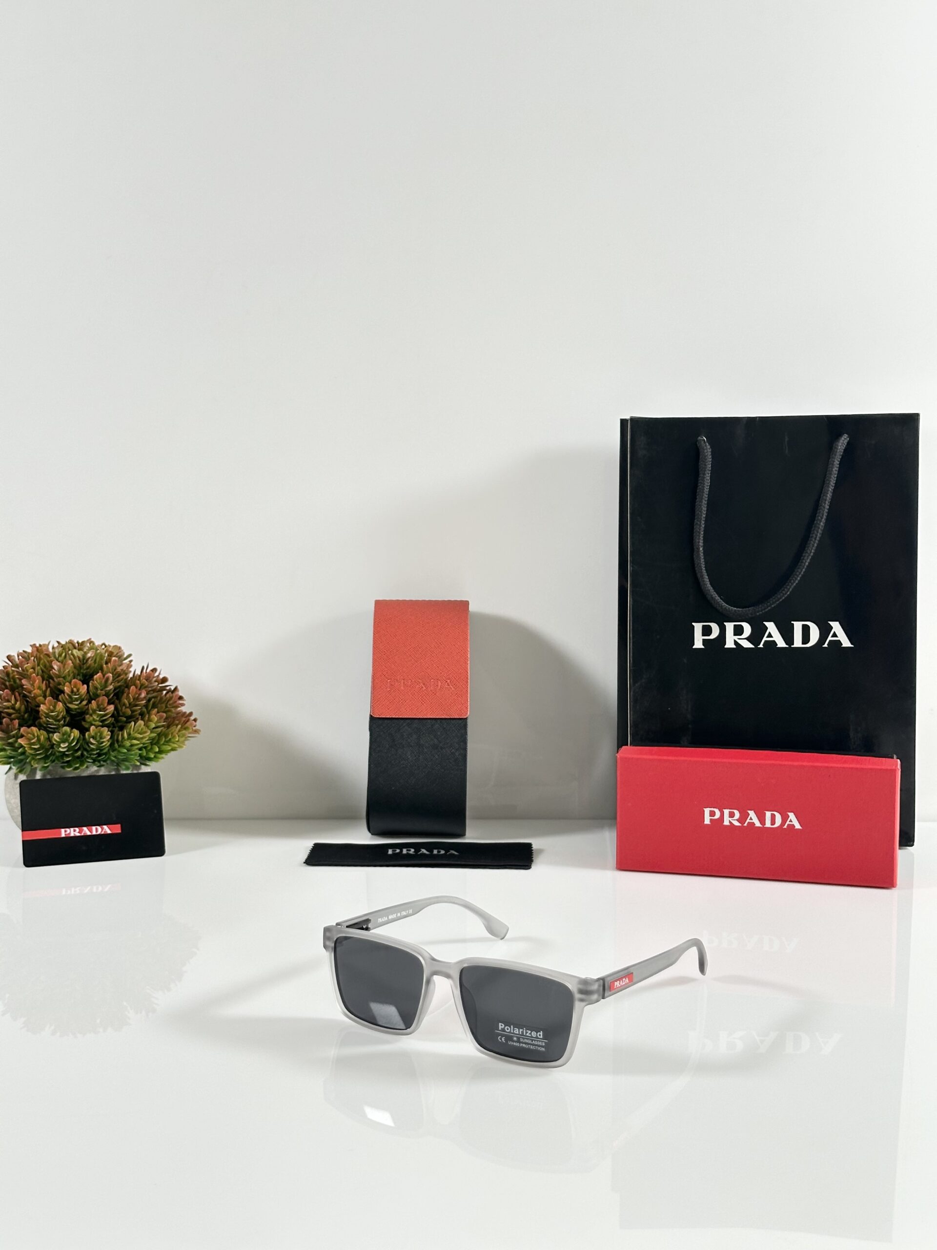 Prada_88_Grey_Black