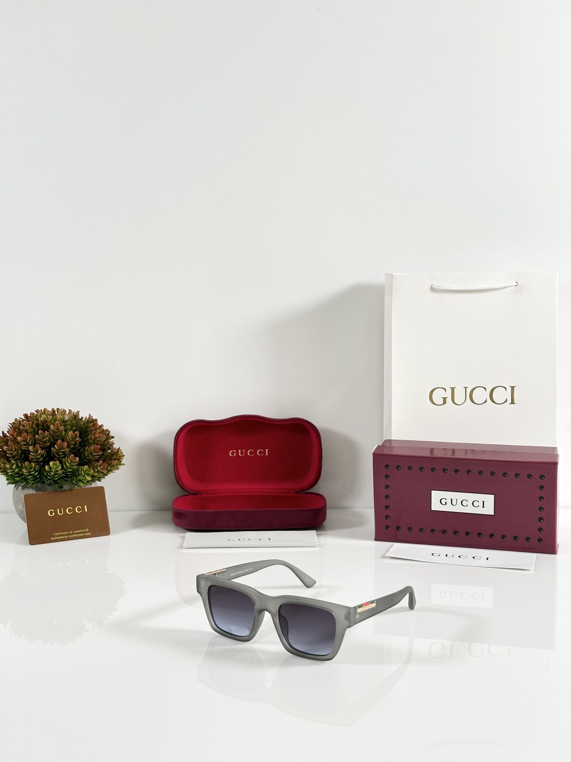 Gucci_1862_Grey_Blue_DC