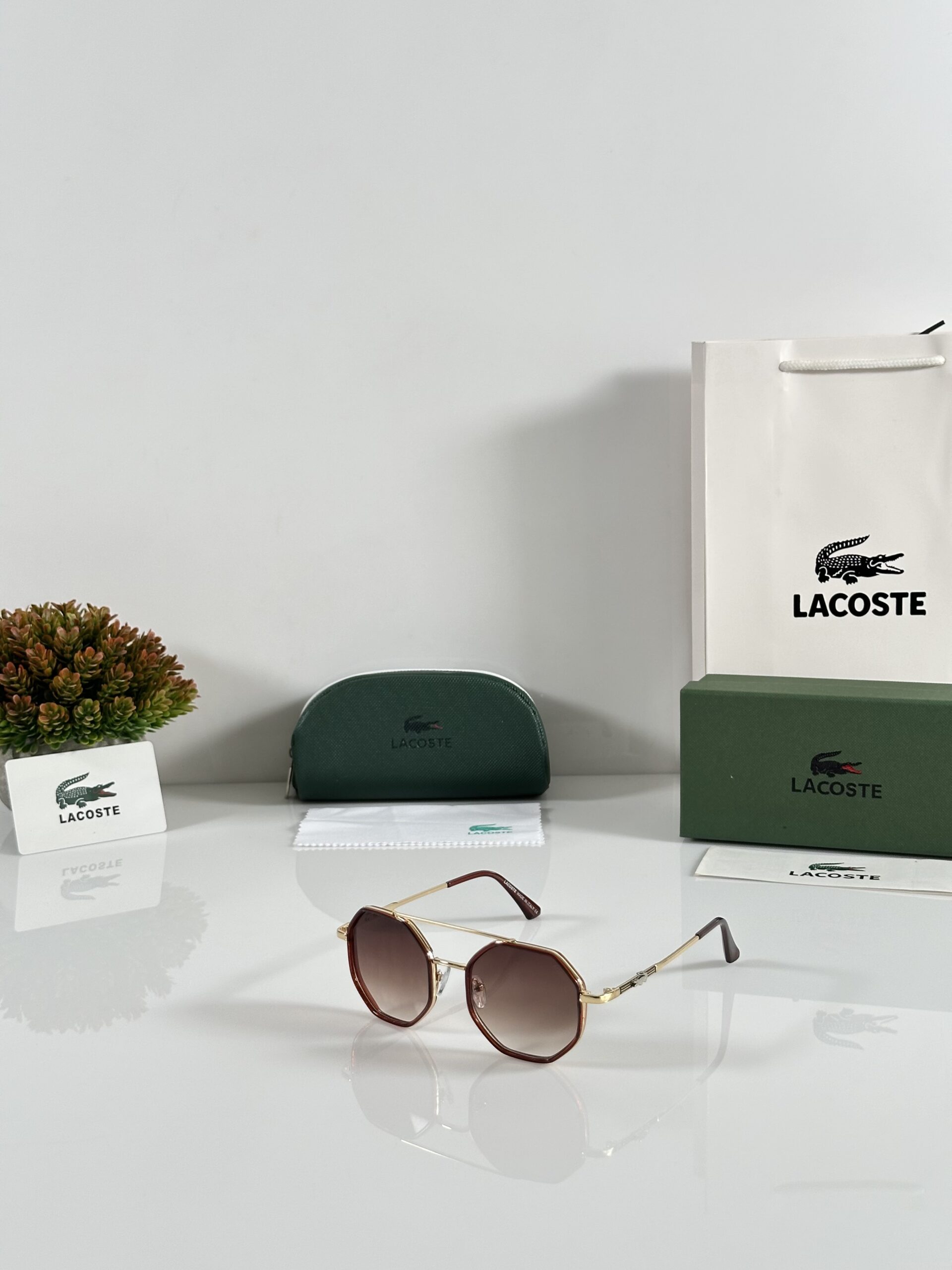 Lacoste_9238_Gold_Brown_DC