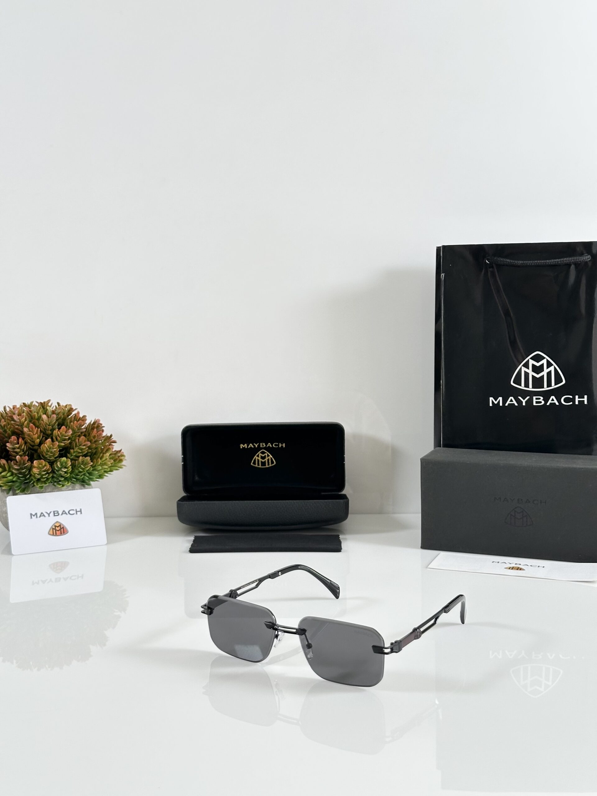 Maybach 1016 Black