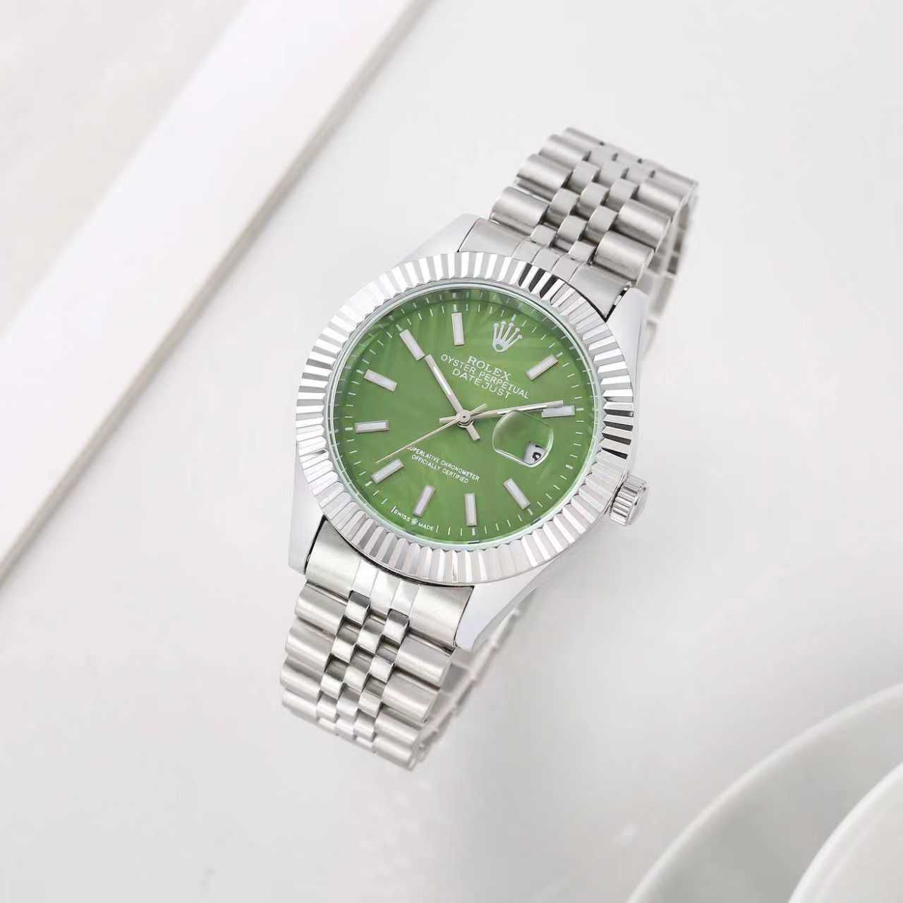 Role_x Oyster Perpetual Date Just Silver-Green 40 Battery