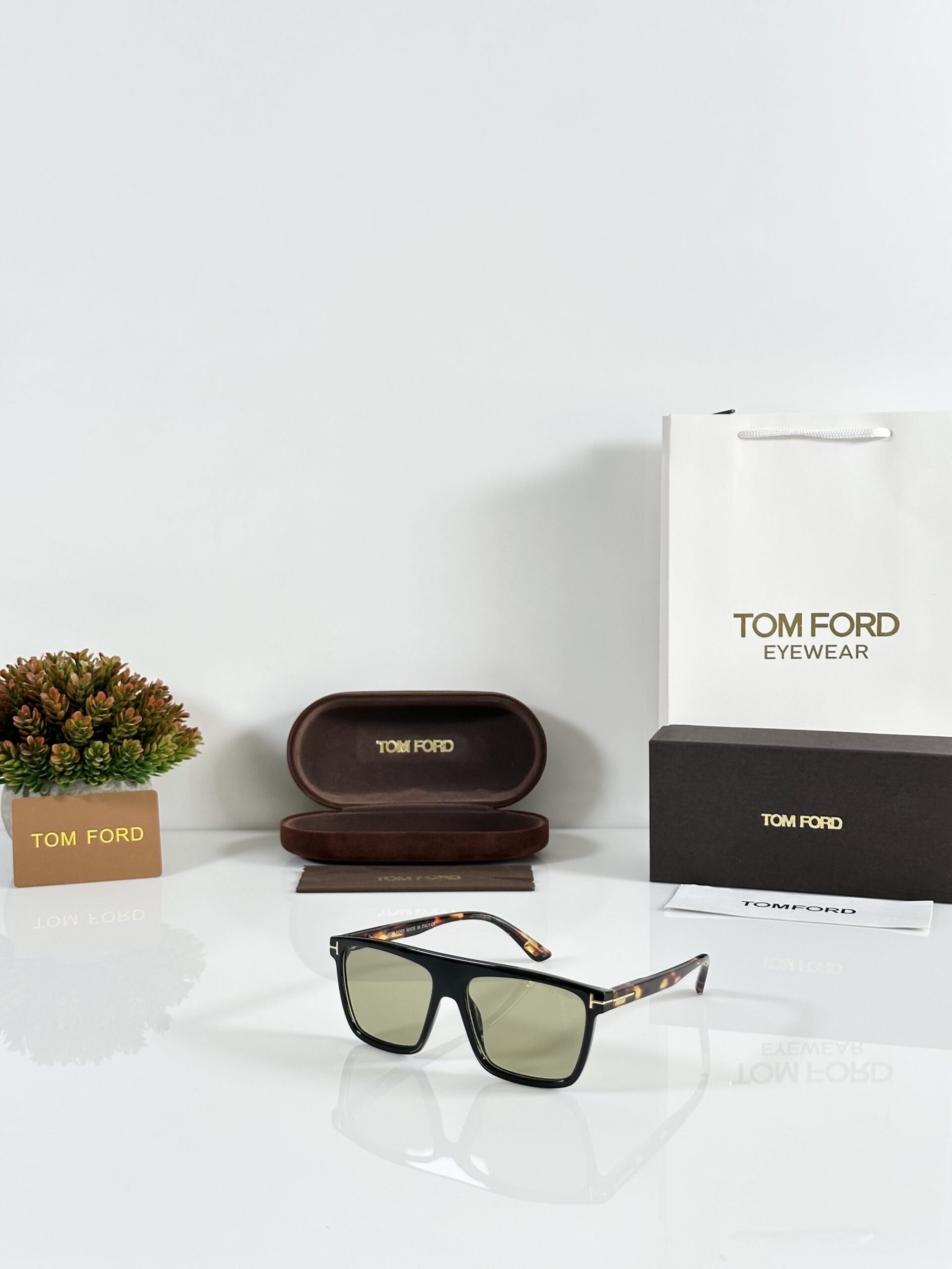 Tomford 1145 Tiger Black Green