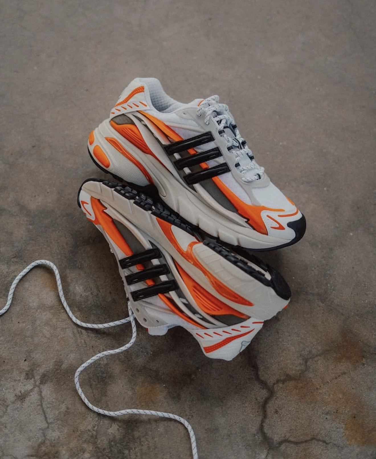 Pharrell Williams x adida_s Jellyfish Blanc orange