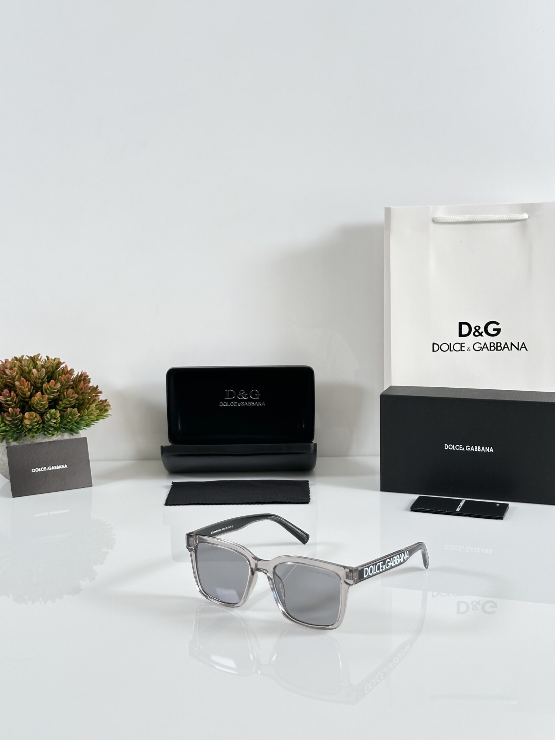 Dolce_&_Gabbana_5101_Grey