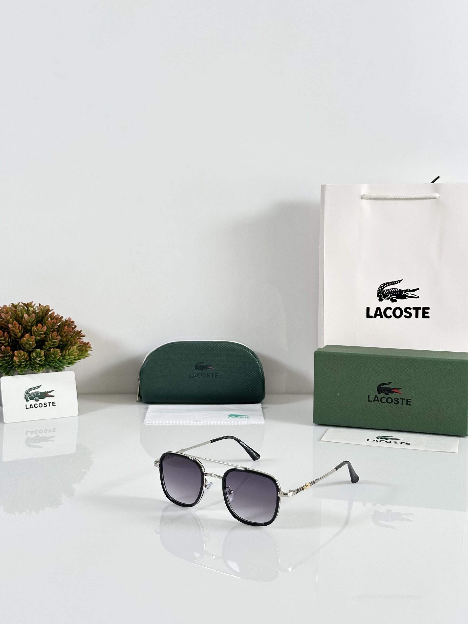 Lacoste_9237_Silver_Black_DC