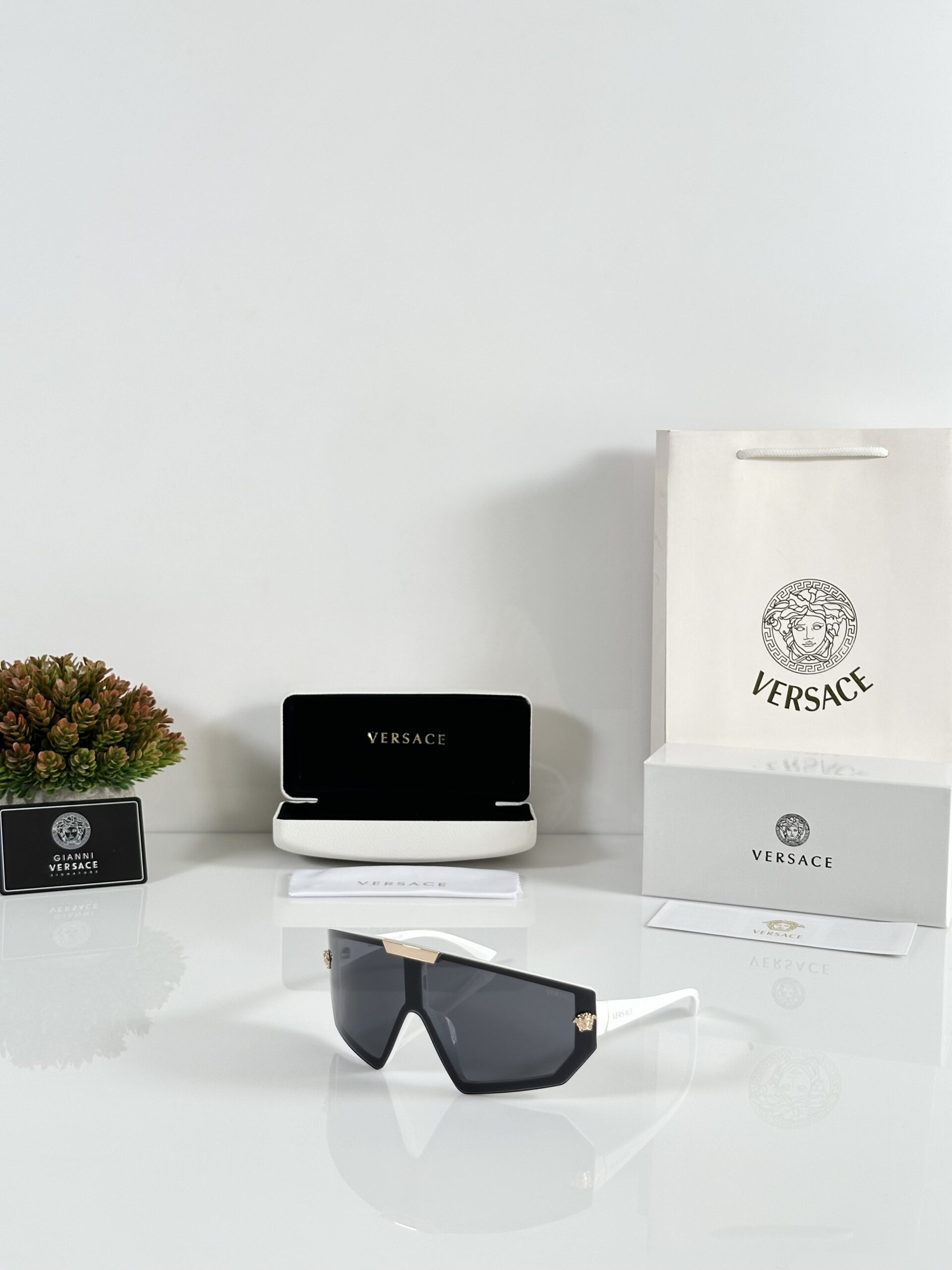 Versace 134 White Black