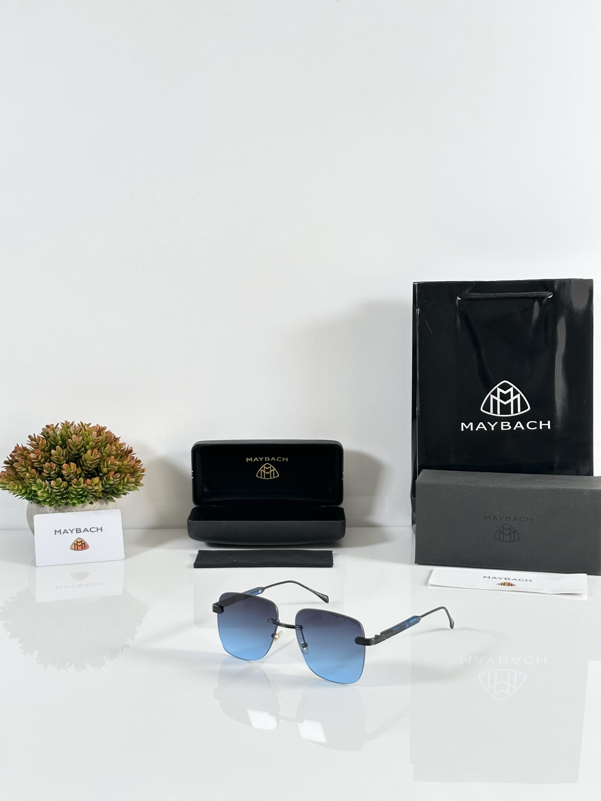 Maybach 2215 Black Blue