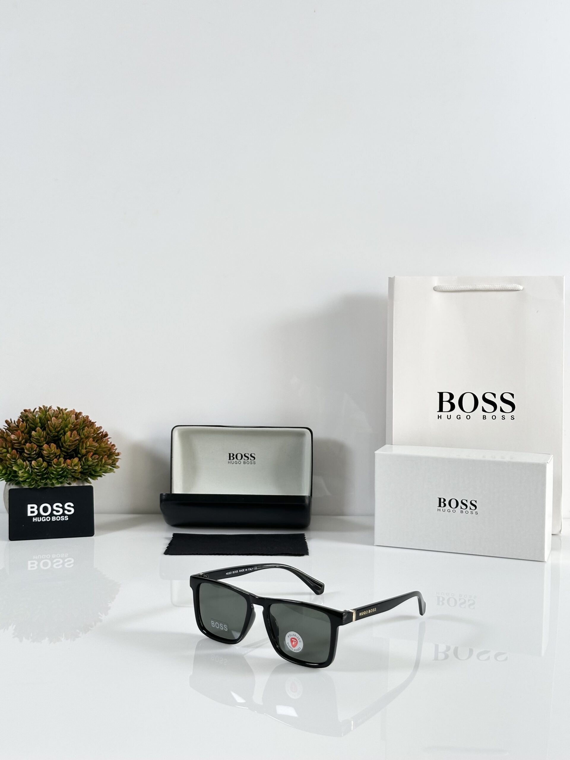 Hugo_Boss_0296_Black_Green