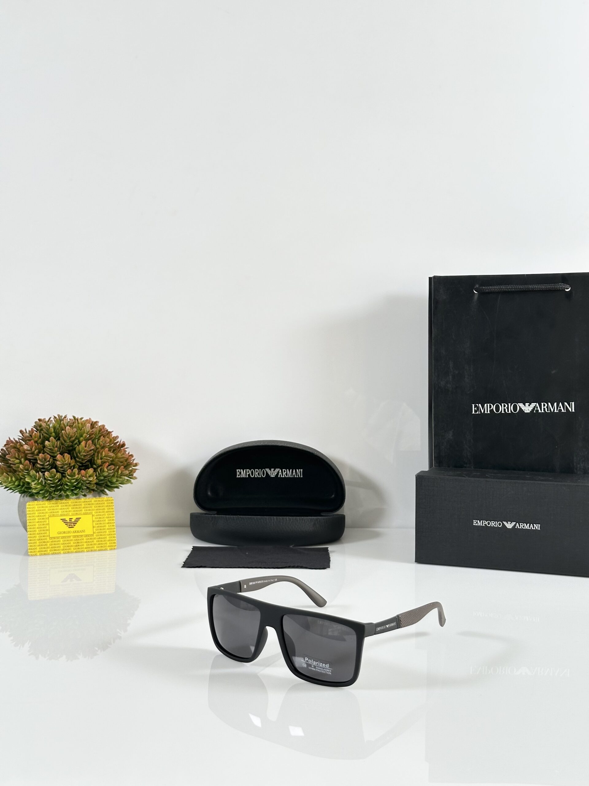 Emporio_Armani_4001_Black_Brown_Stick