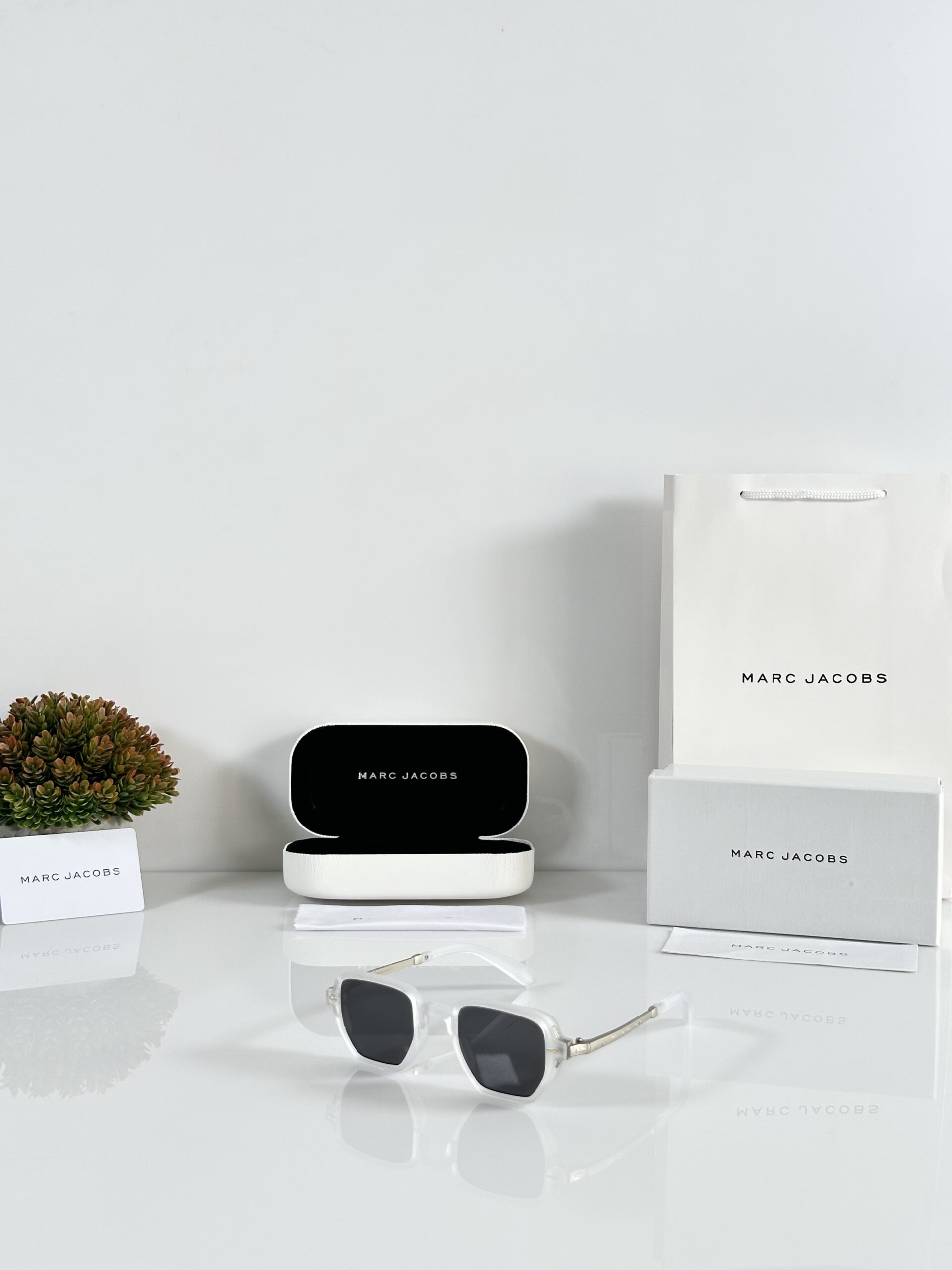 Marc Jacobs 1140 Ice Black