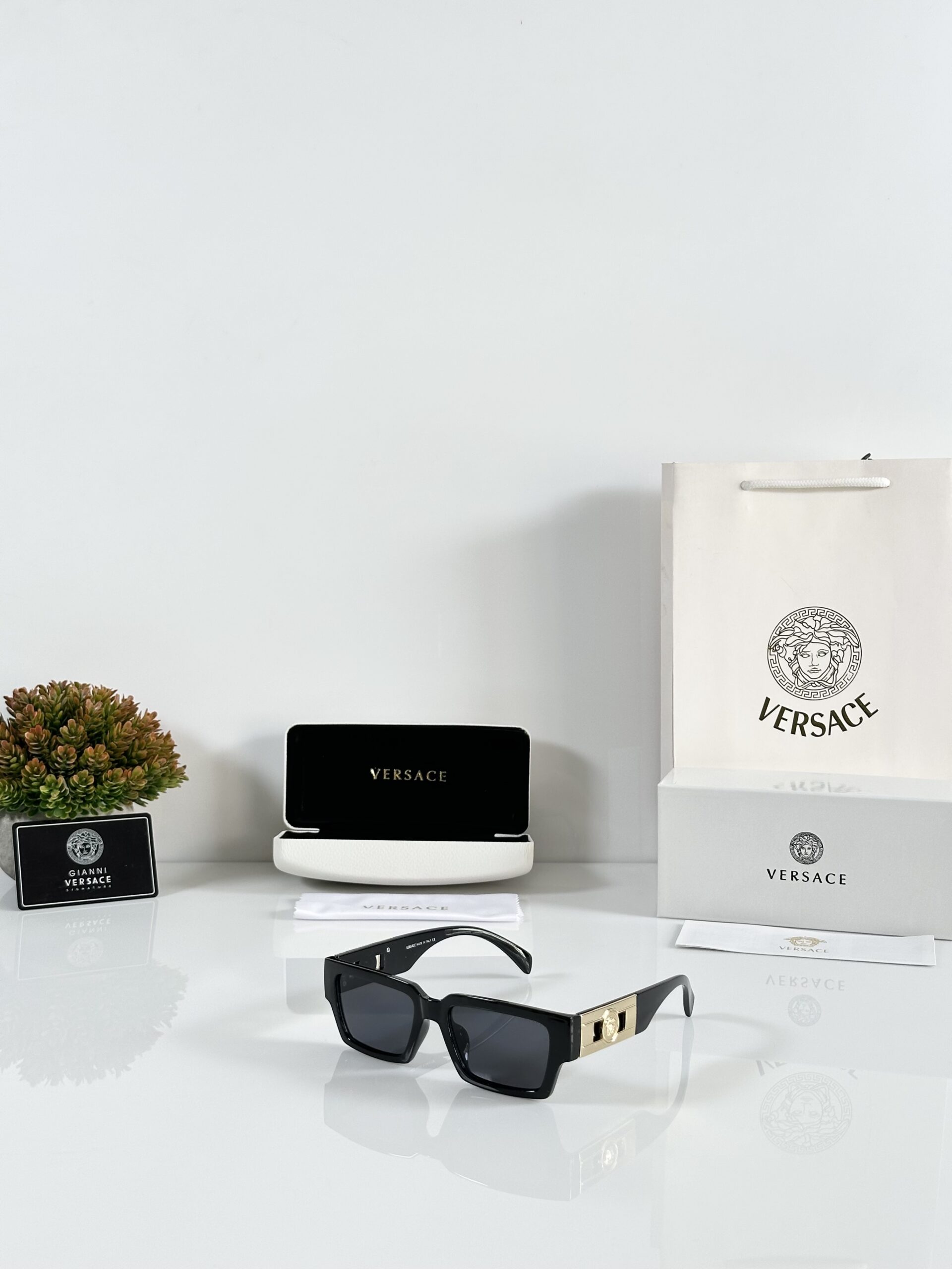 Versace 127 Gold Black