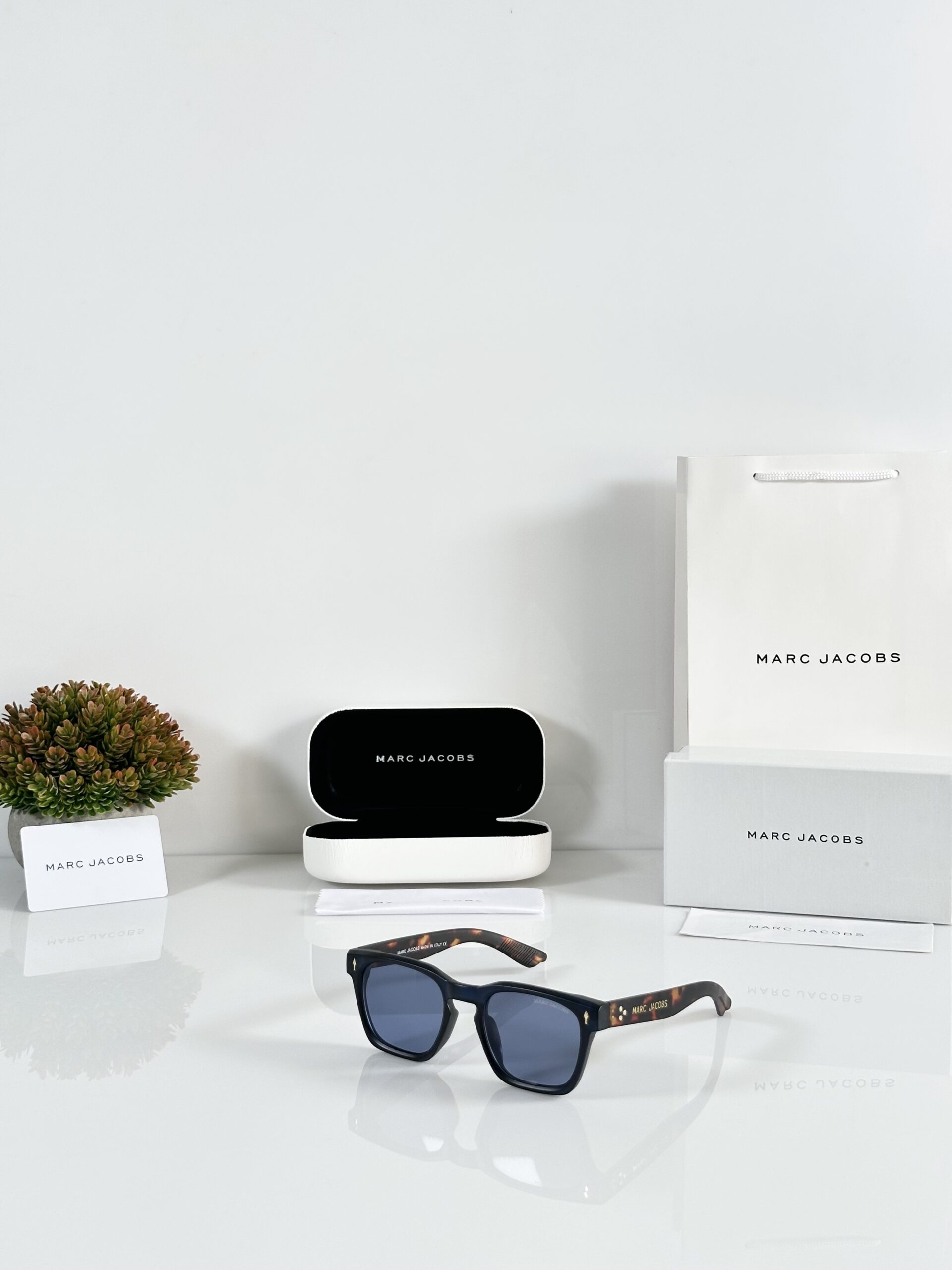 Marc Jacobs 1125 Tiger Blue