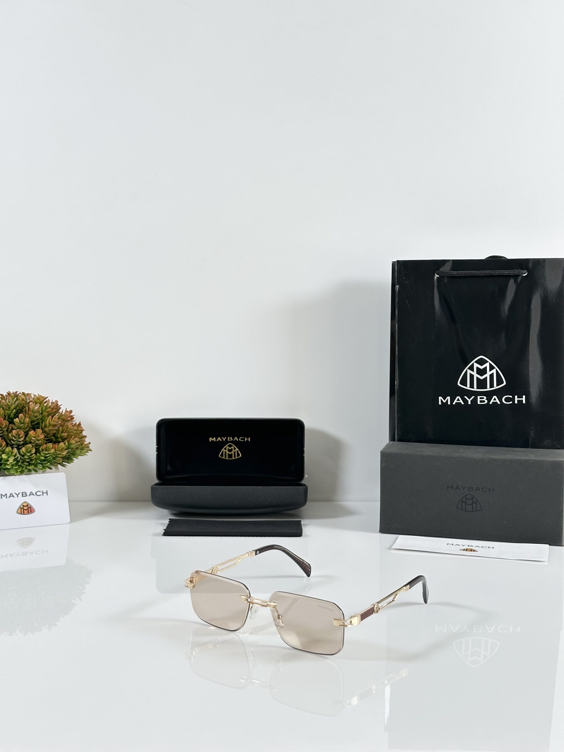 Maybach 1016 Gold Candy