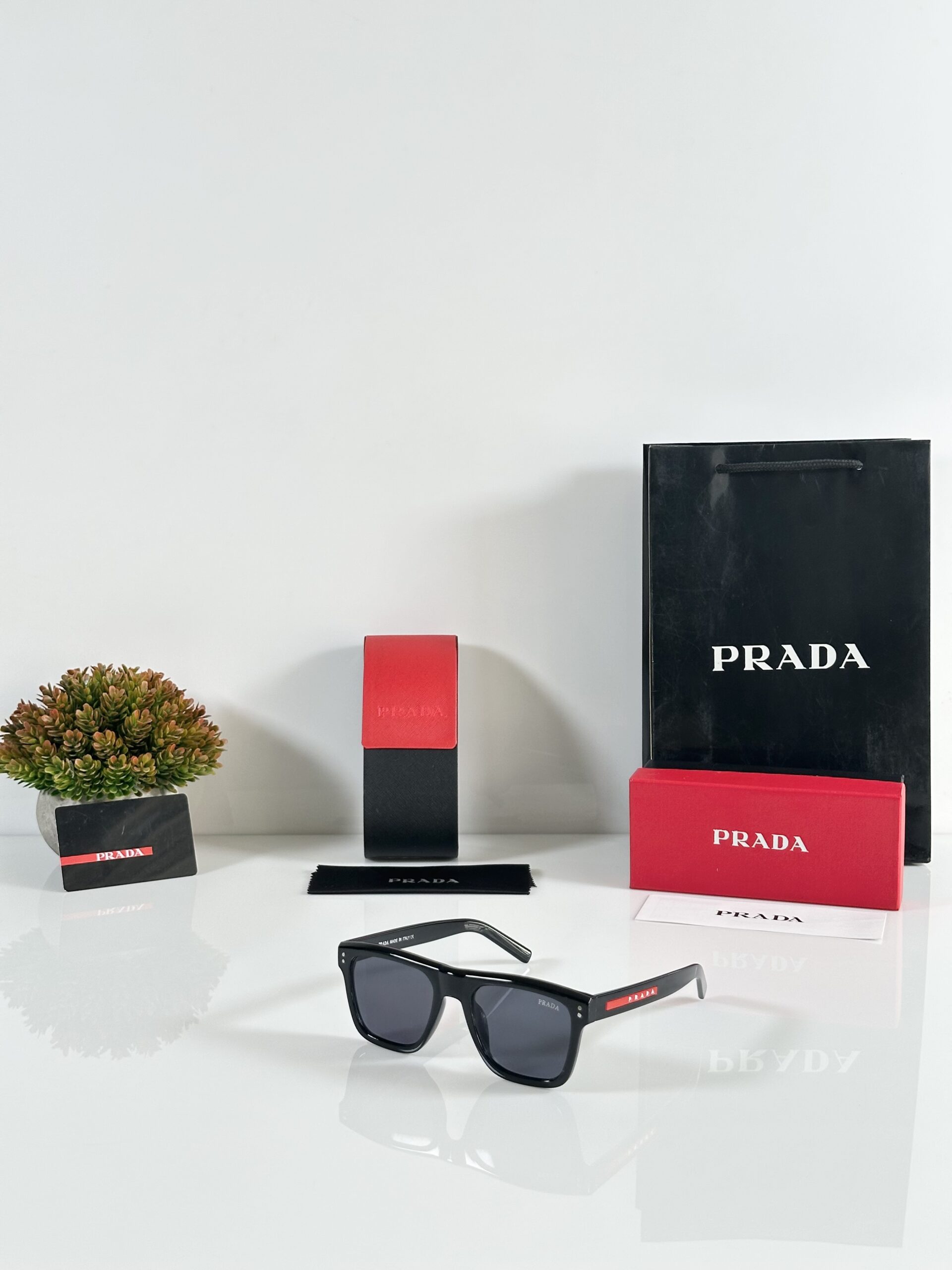 Prada_3835_Shine_Black
