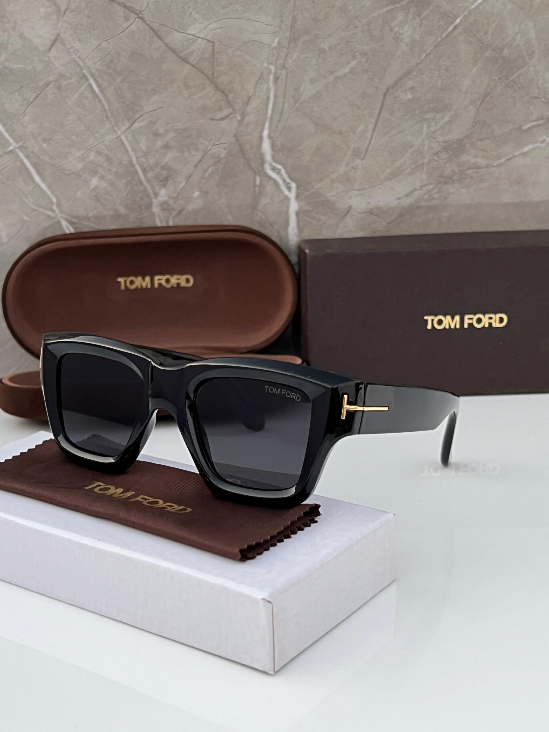 Tomford_4184_black