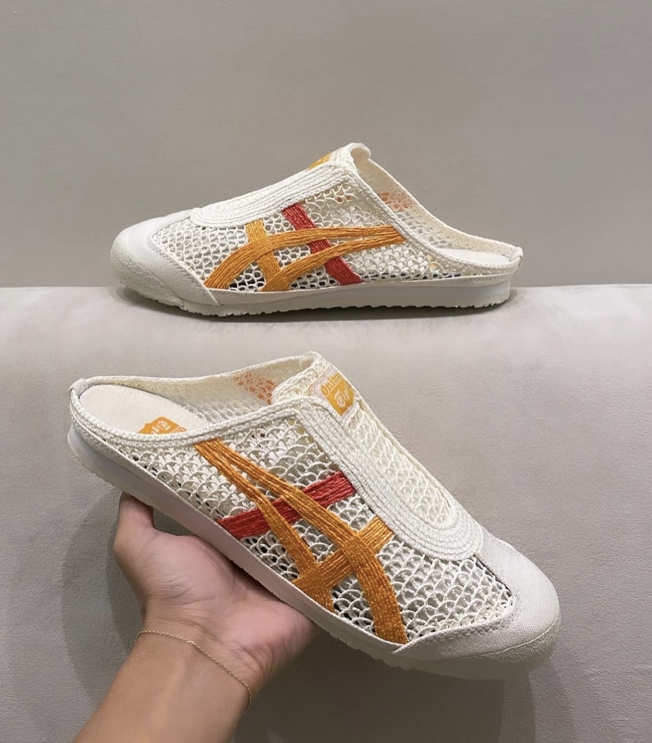 ONITSUKA TIGER Unisex MEXICO 66 SABOT Cream & Amber Mules