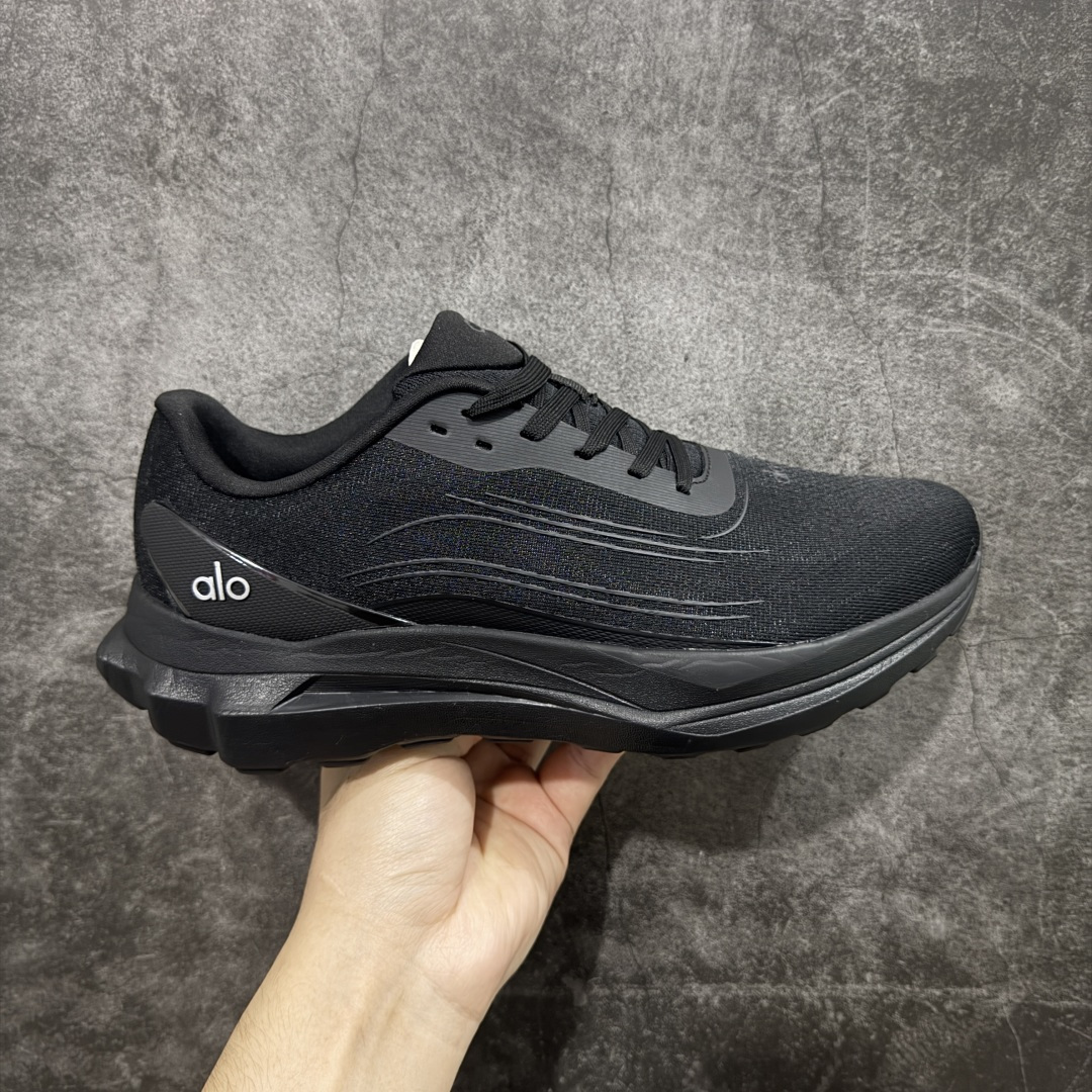 ALO Yoga RUNNER - TRIPLE BLACK