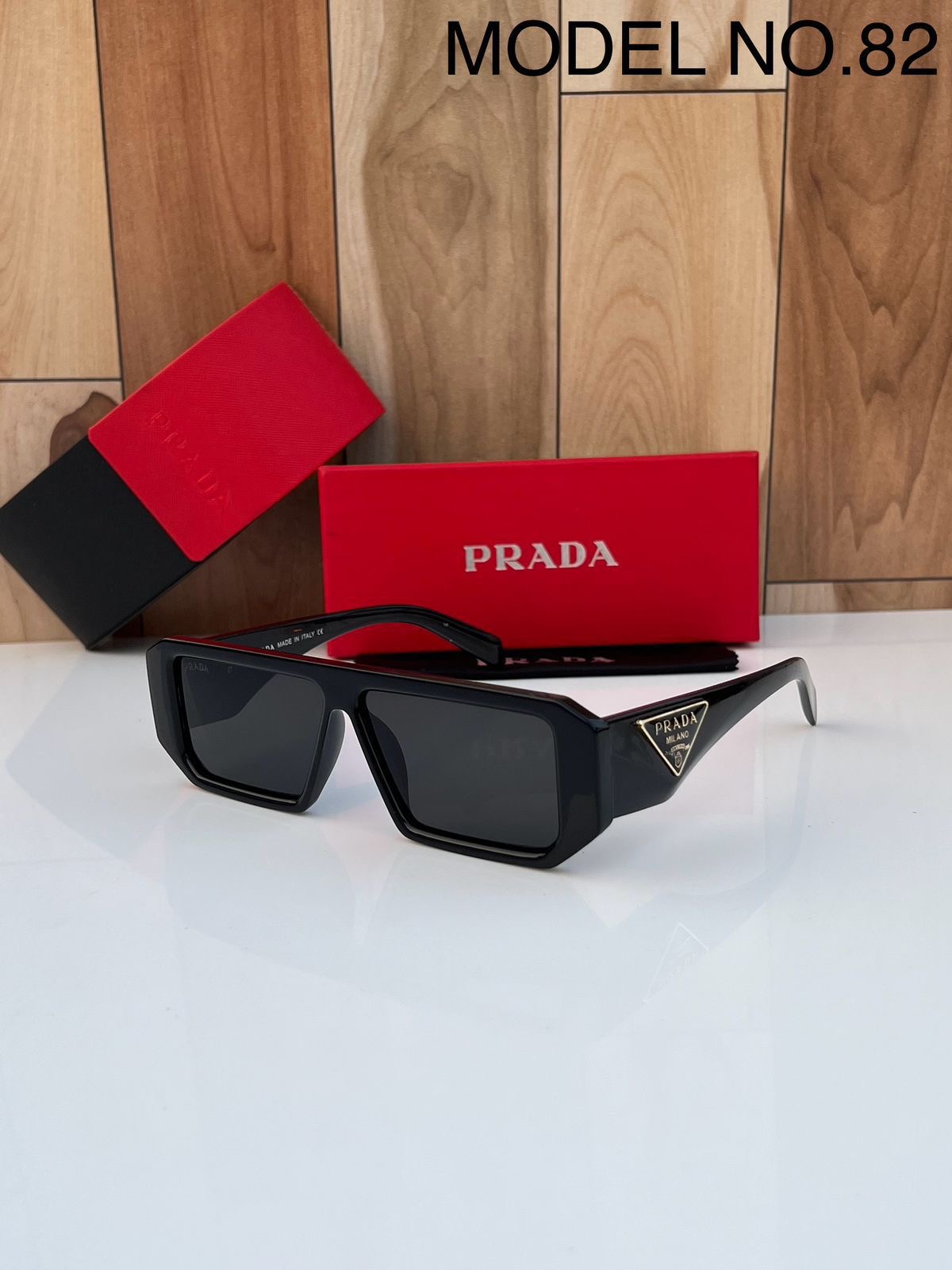 Prada_82_black