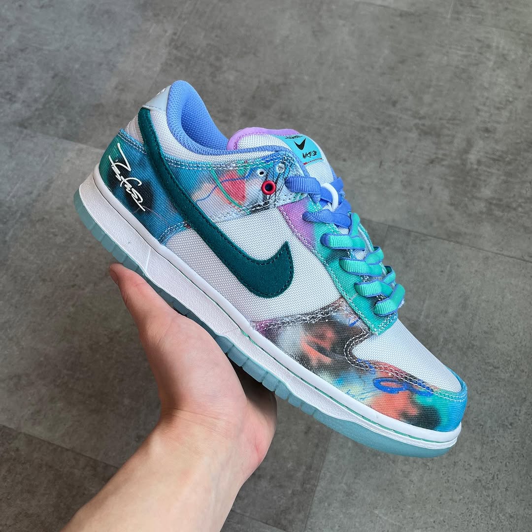 Nikkee sb dunk low futura