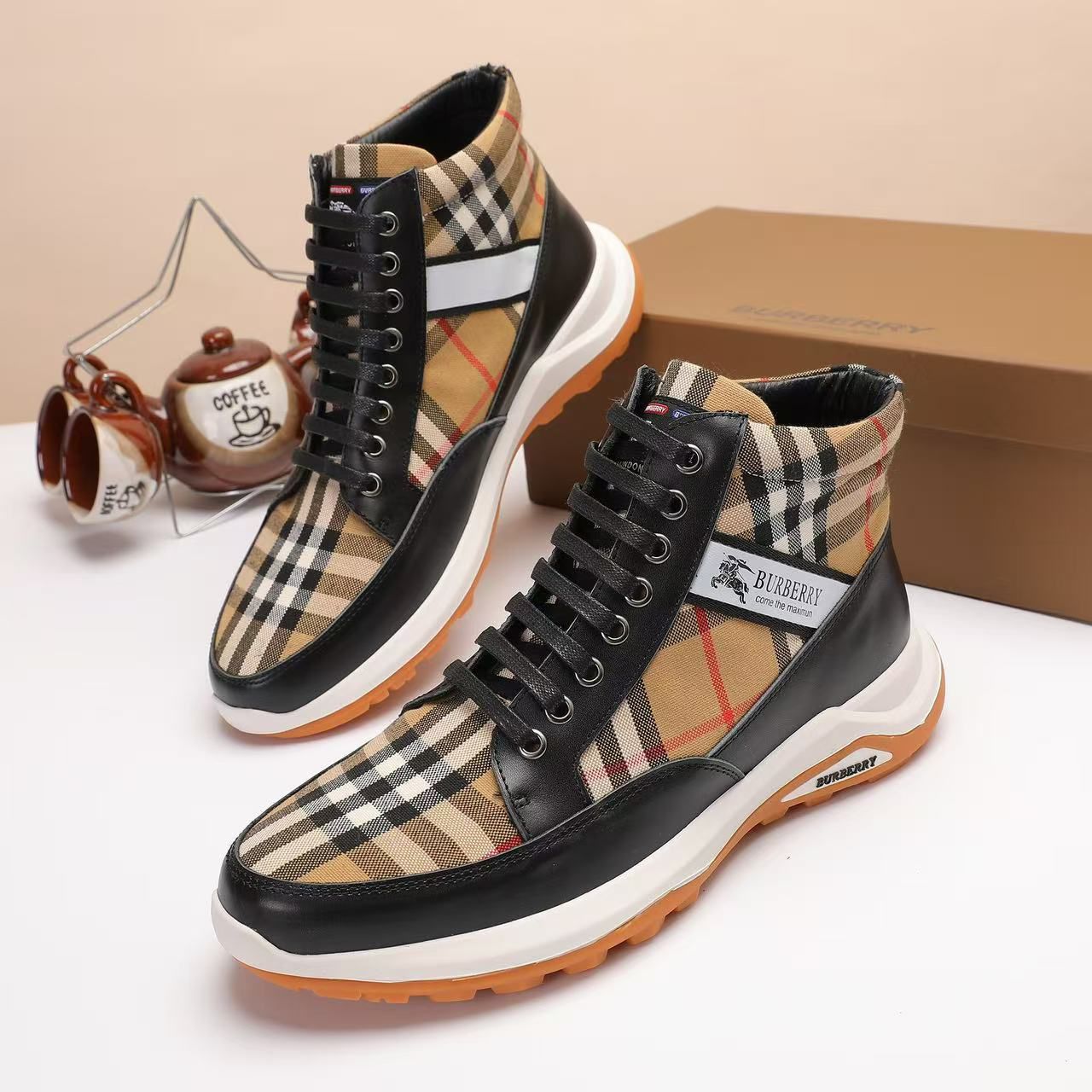 BURBERR_Y IMPORTED PREMIUM SNEAKER