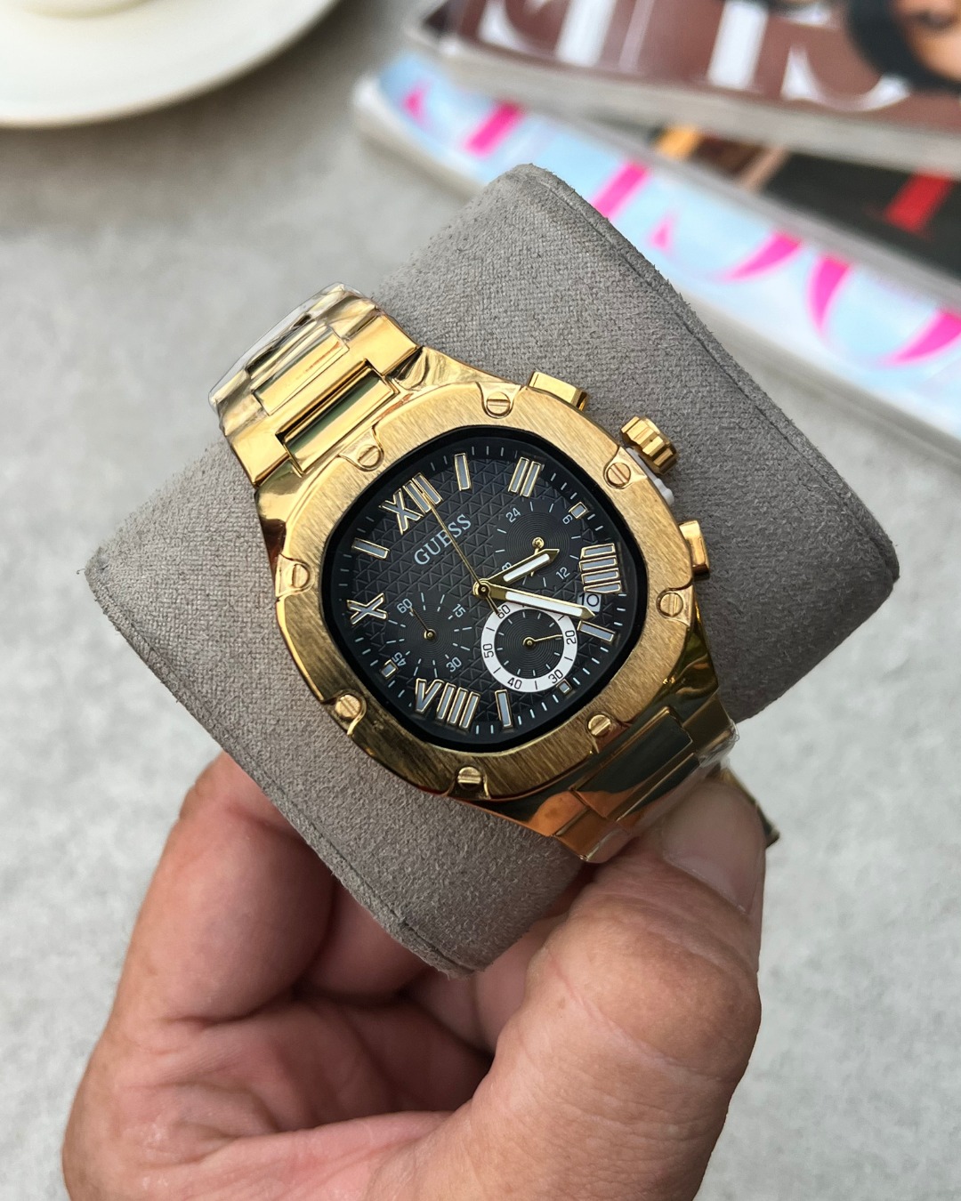 Guess Square Chronograph Gold-Black