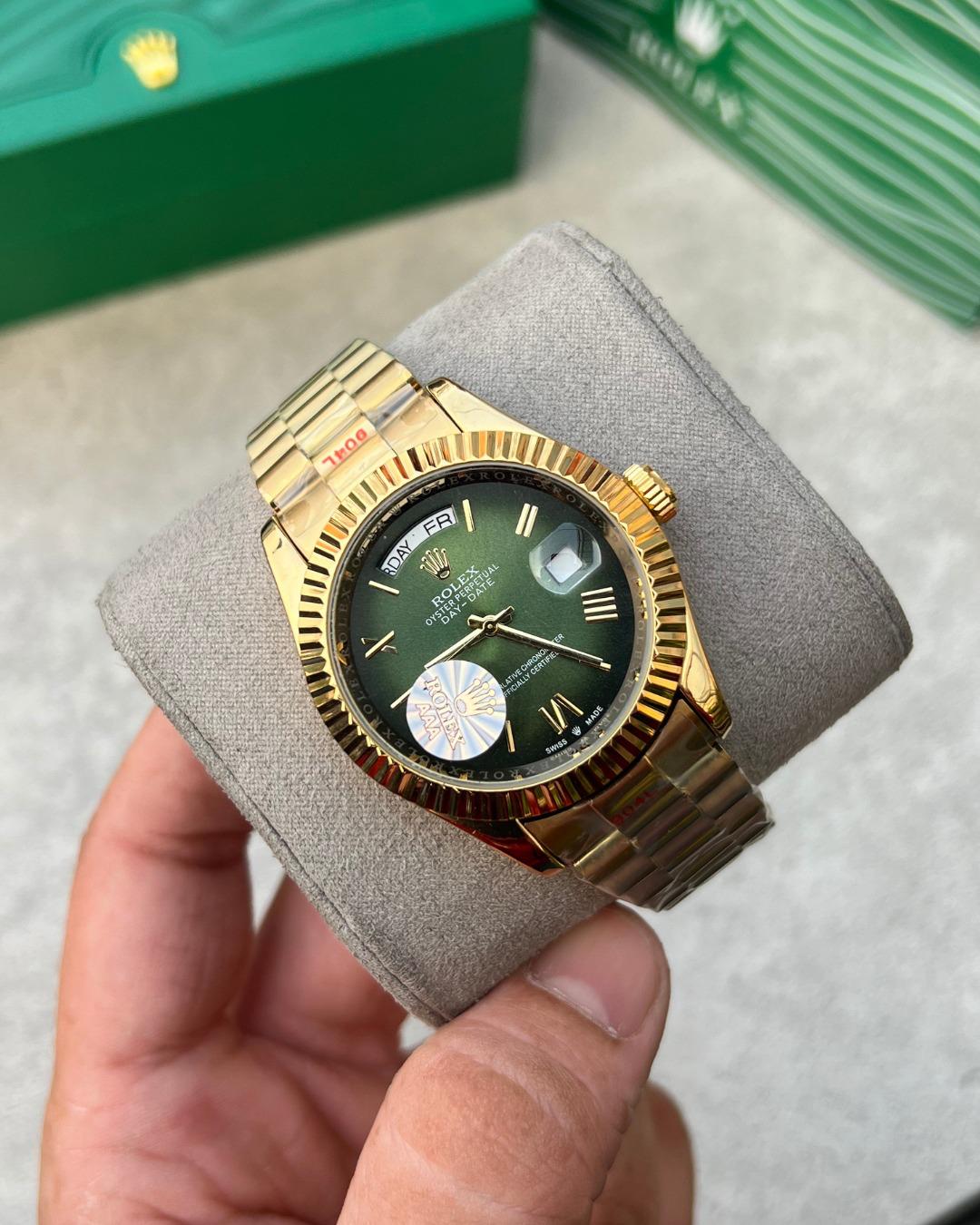 Role_x Oyster perpetual Day Date Automatic Gold-Green
