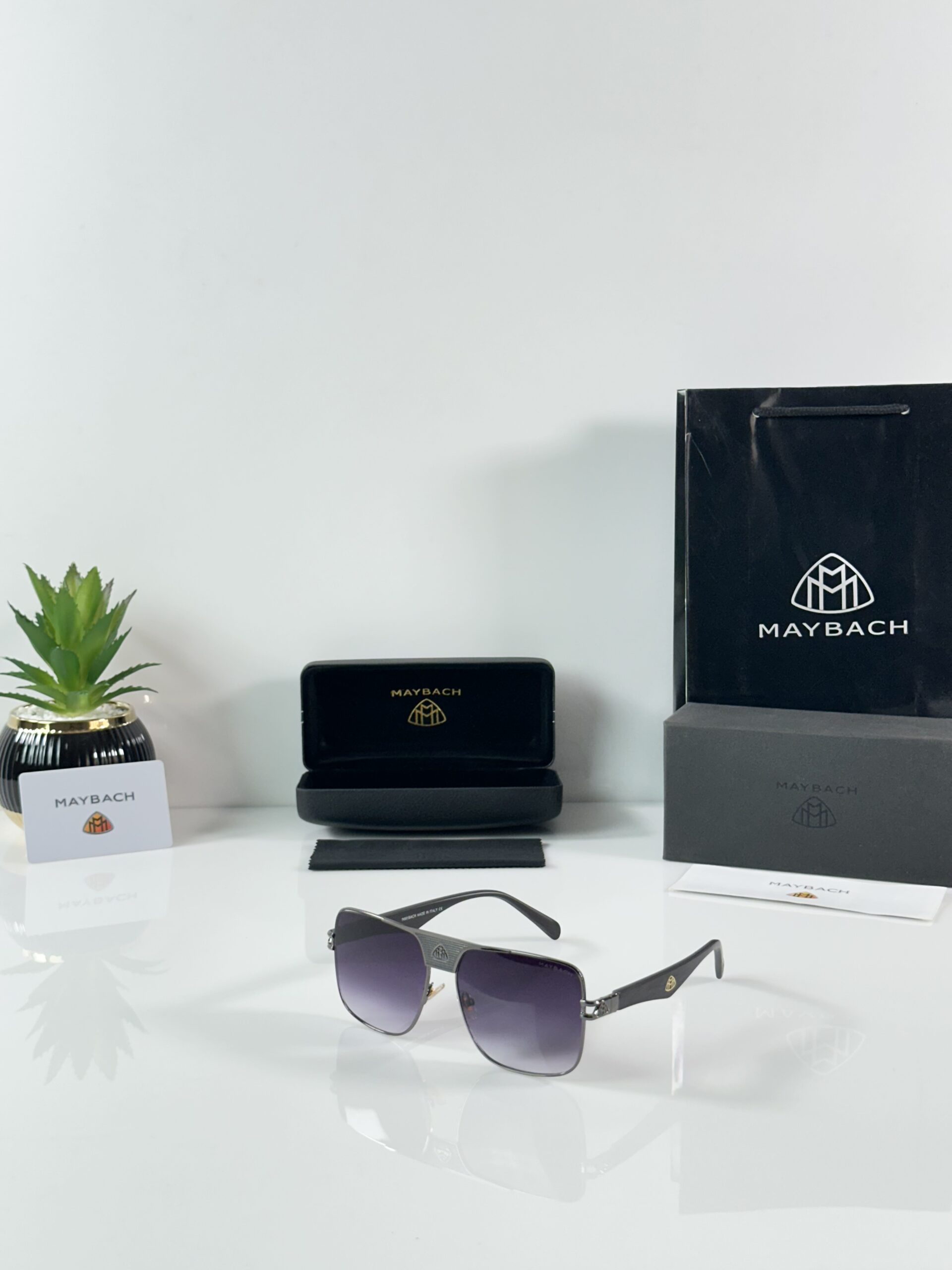 Maybach 2220 Black DC