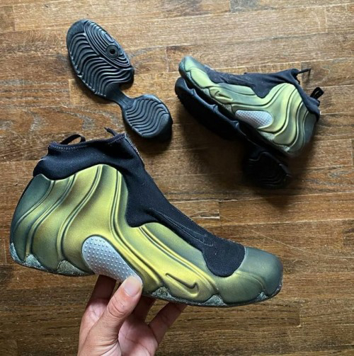 NIK_E AIR FLIGHTPOSITE METALLIC GOLD FIX
