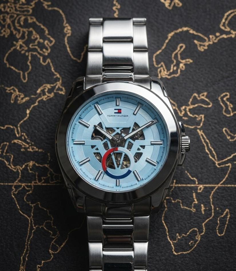 Tomm_y Hilfiger automatic skeleton