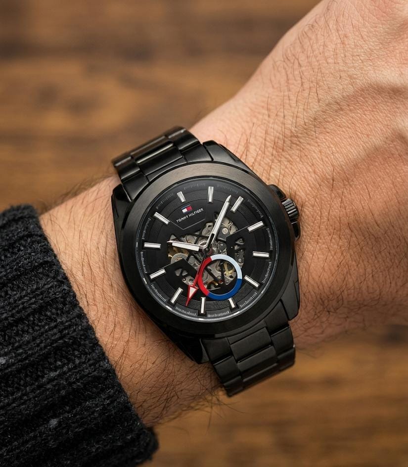 Tomm_y Hilfiger automatic skeleton