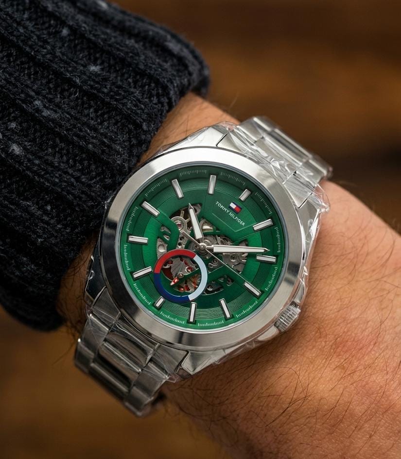 Tomm_y Hilfiger automatic skeleton