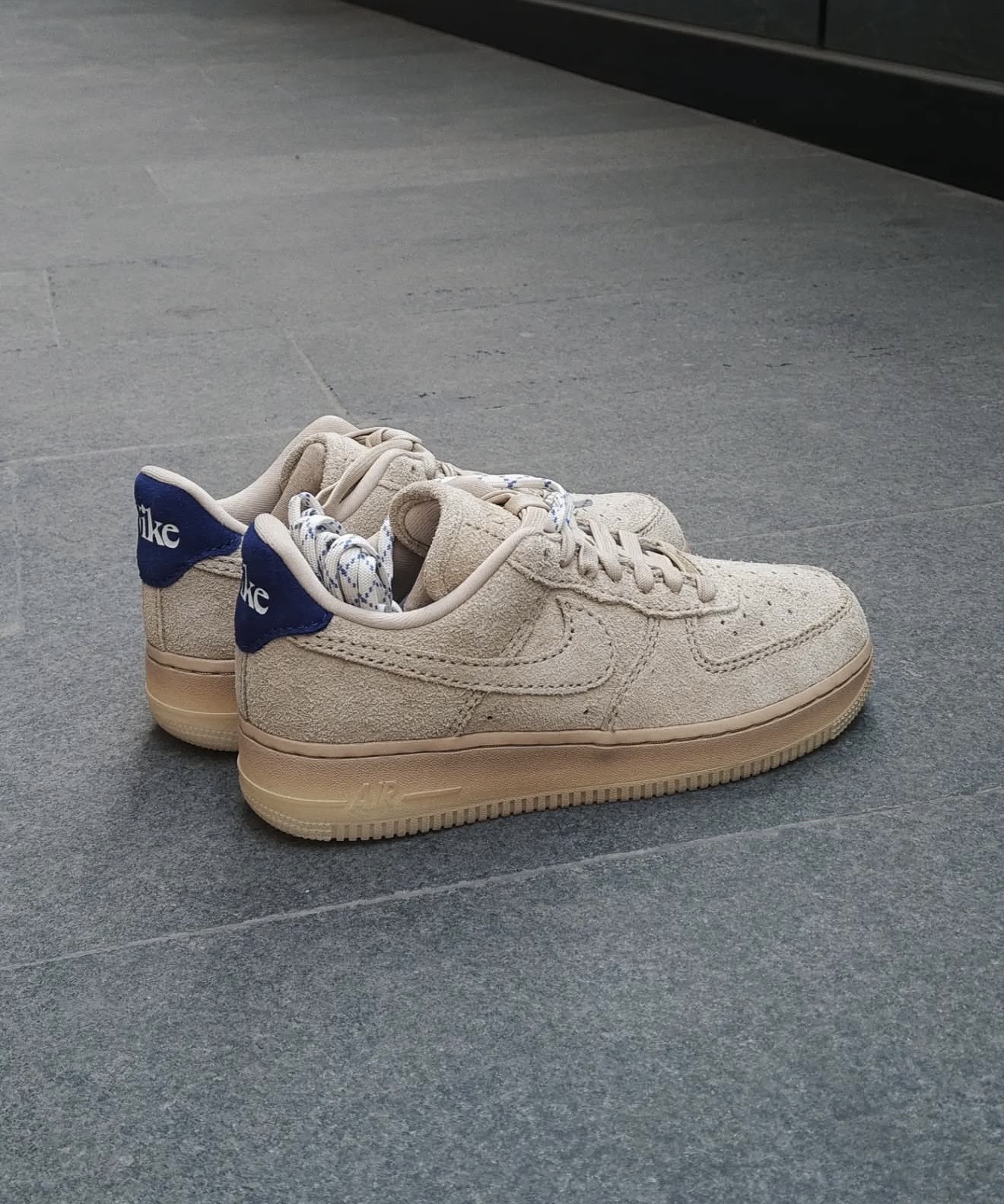 Nikke Air Force 1 Low 07 LX Grain Deep Royal Blue