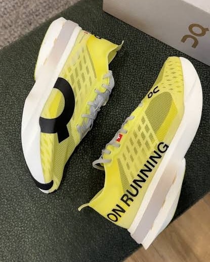 On Running CloudBoom Strike LimelightWolf