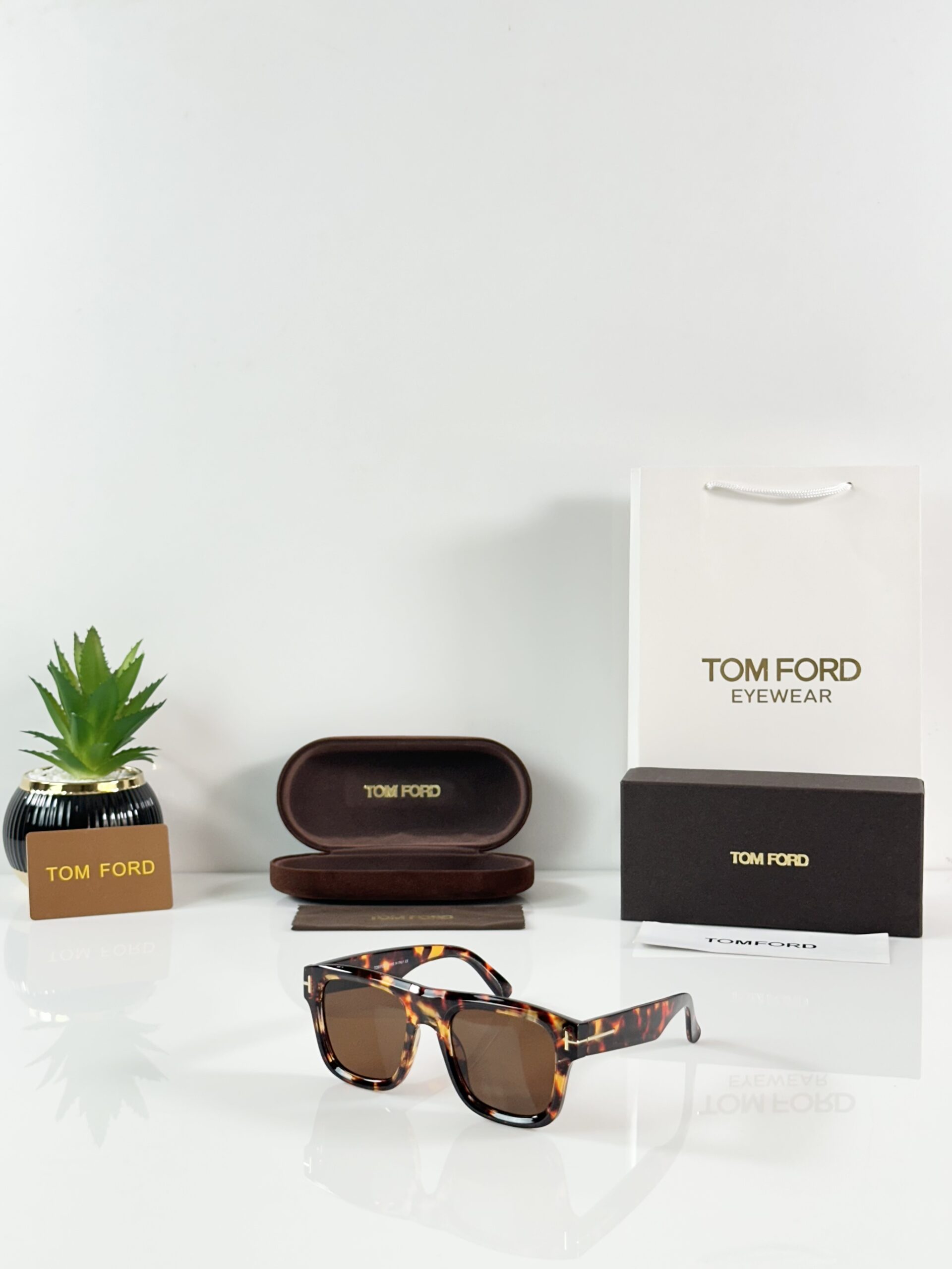 Tomford 259 Tiger Brown
