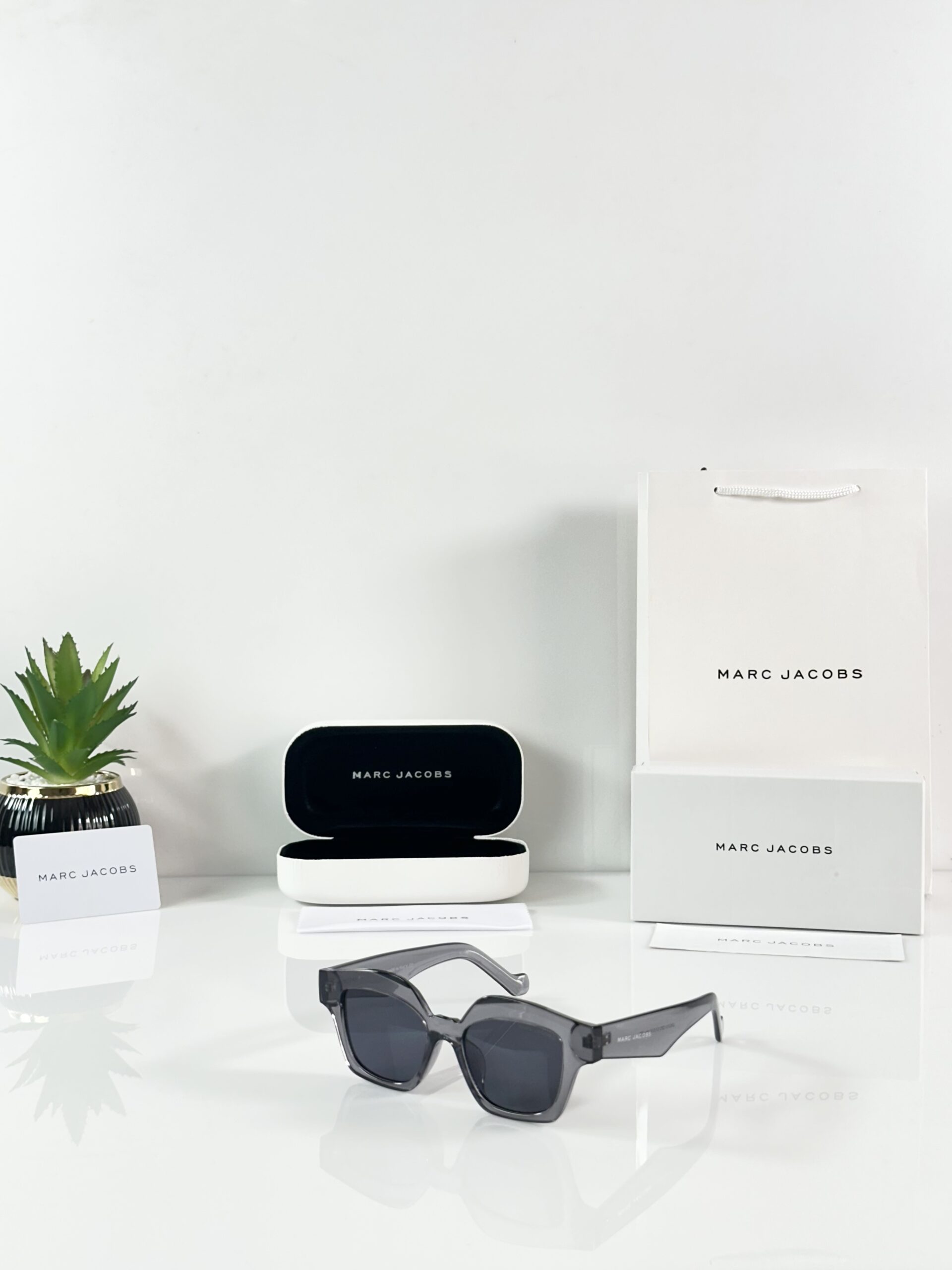 Marc Jacobs 3751 Grey