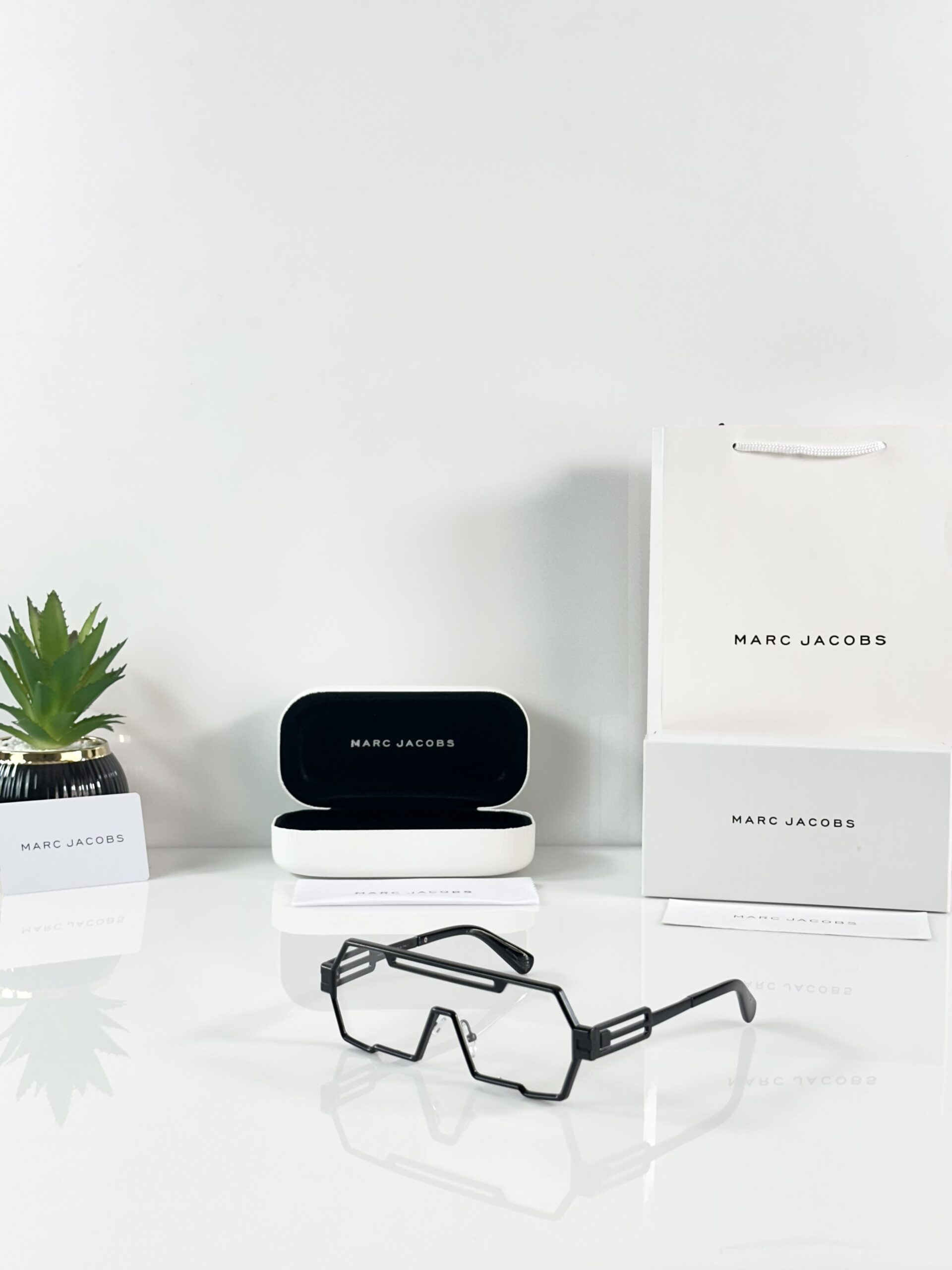 Marc Jacobs 2267 Black Day