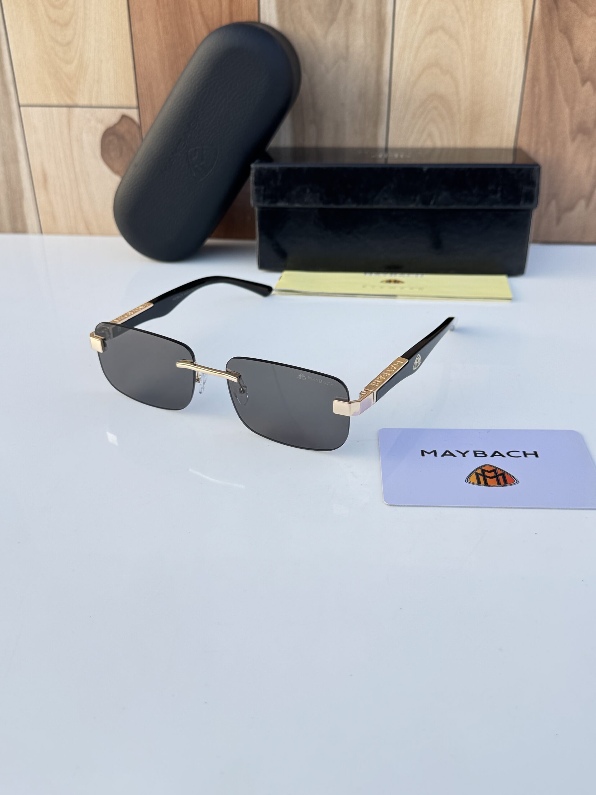 Maybach_1029_gold_black