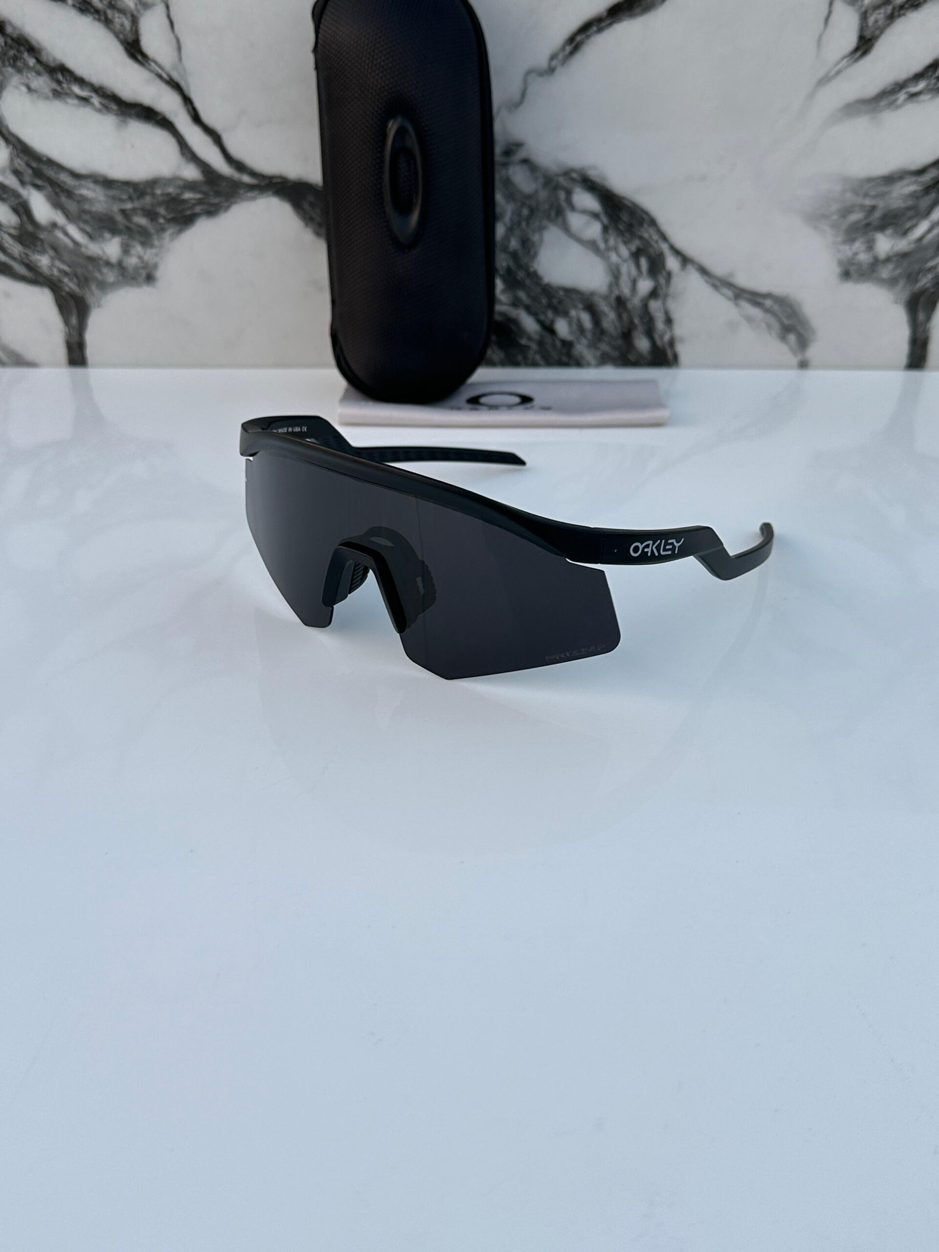 Oakley_4929_full_black