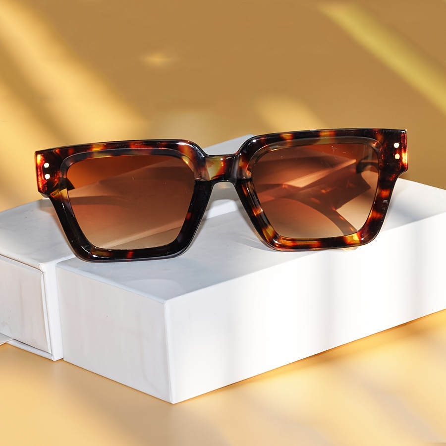 Louis_Vuitton_35104_tiger