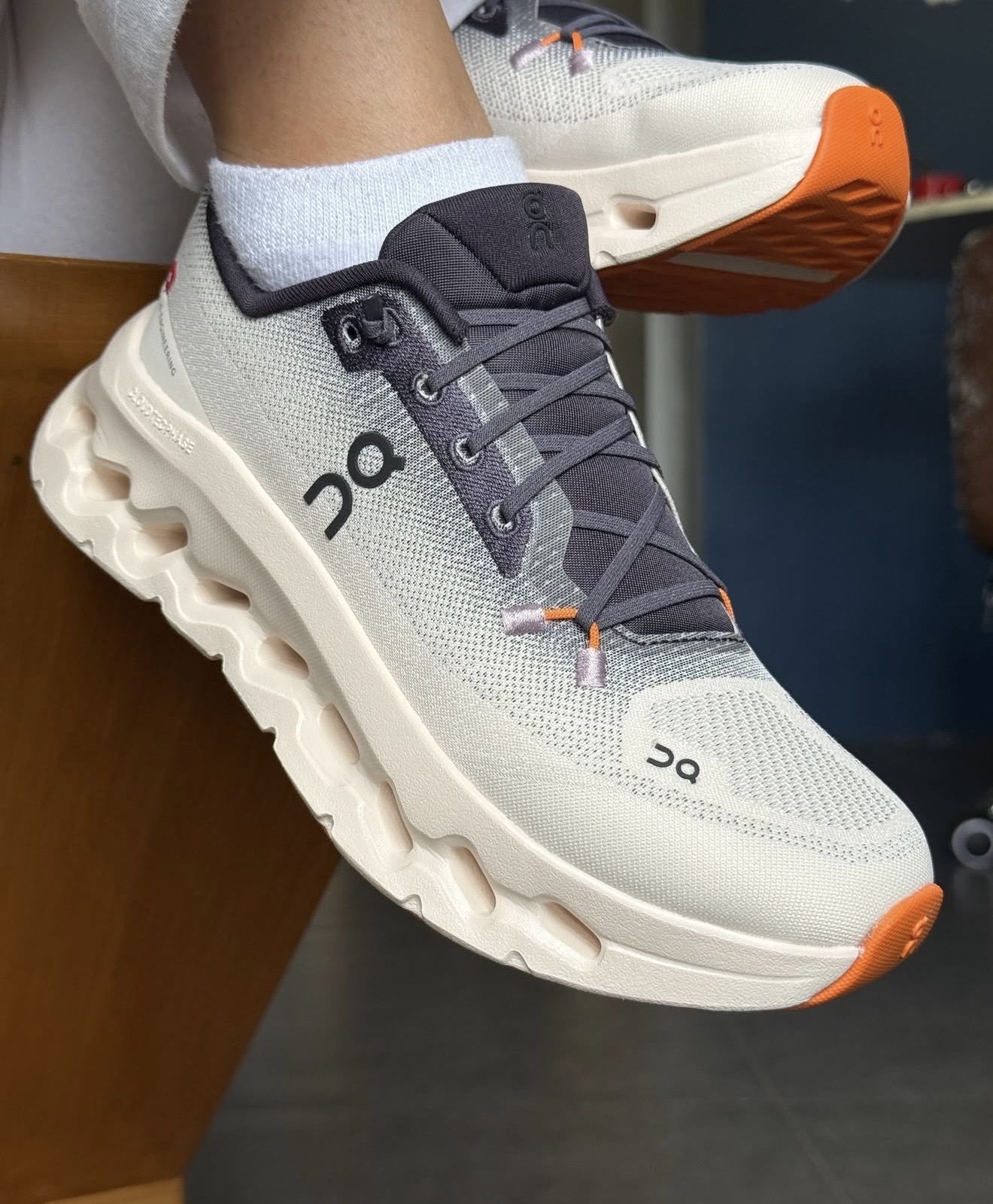 On Running Cloudtilt Iron Dew