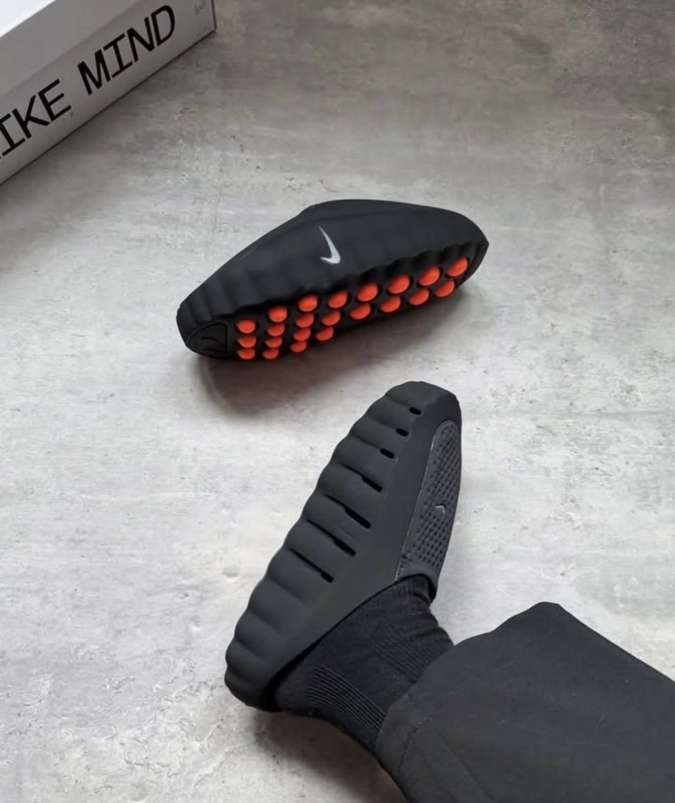 NIK.E MIND 001 BLACK FIX