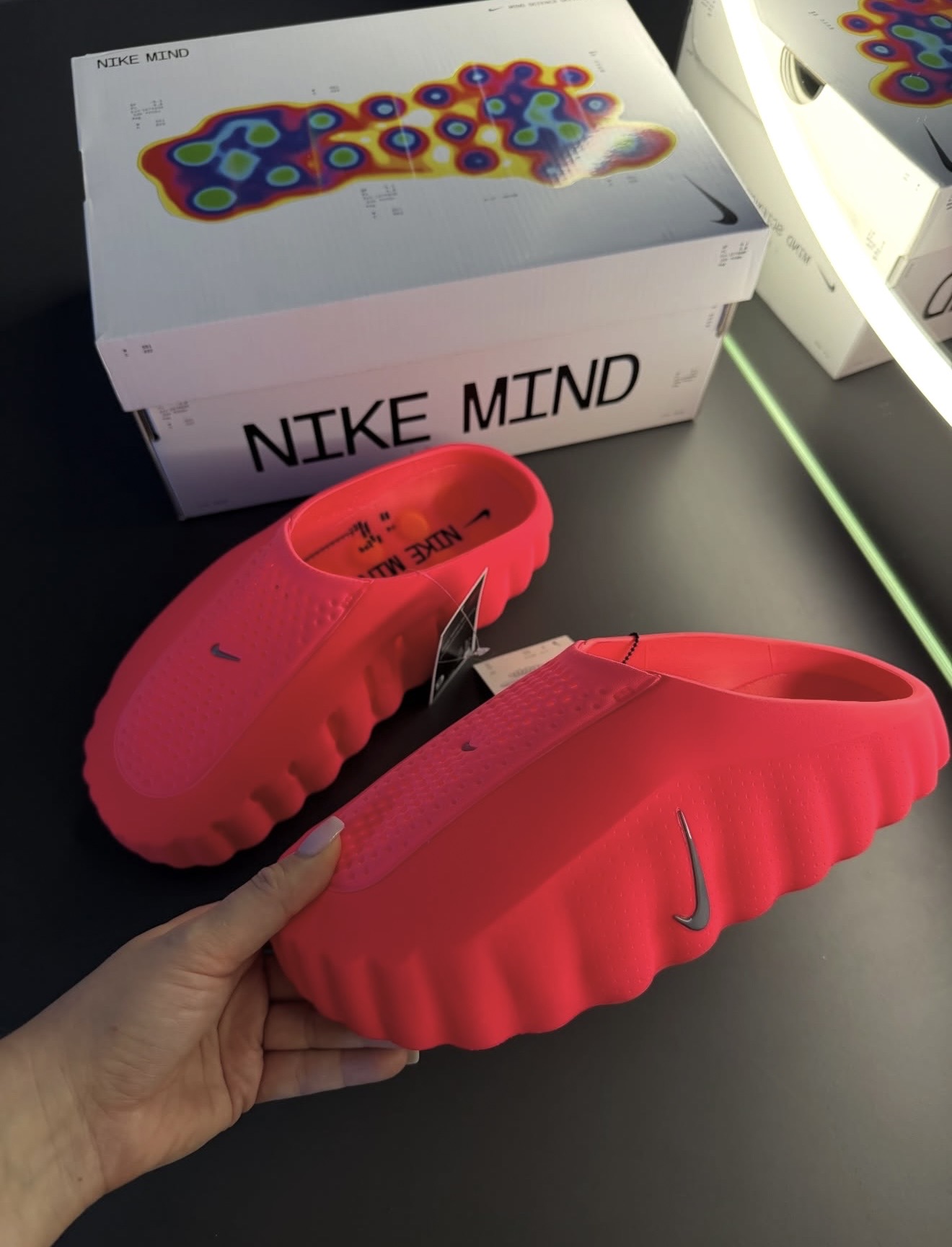 Nik.e Mind 001 Red FIXED