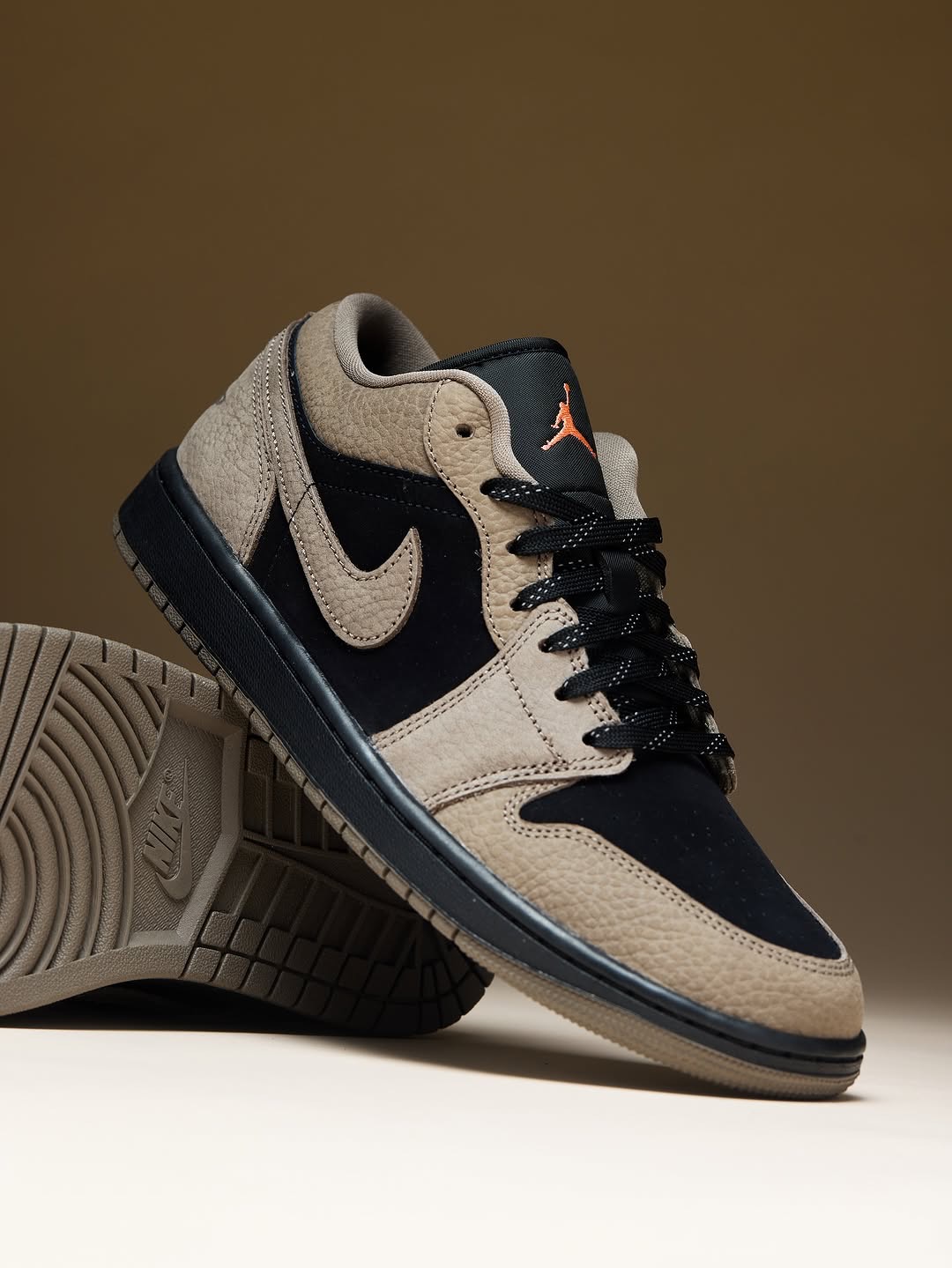 NIK_E AIR JORDAN 1 LOW SE OLIVE GREY BLACK FIX